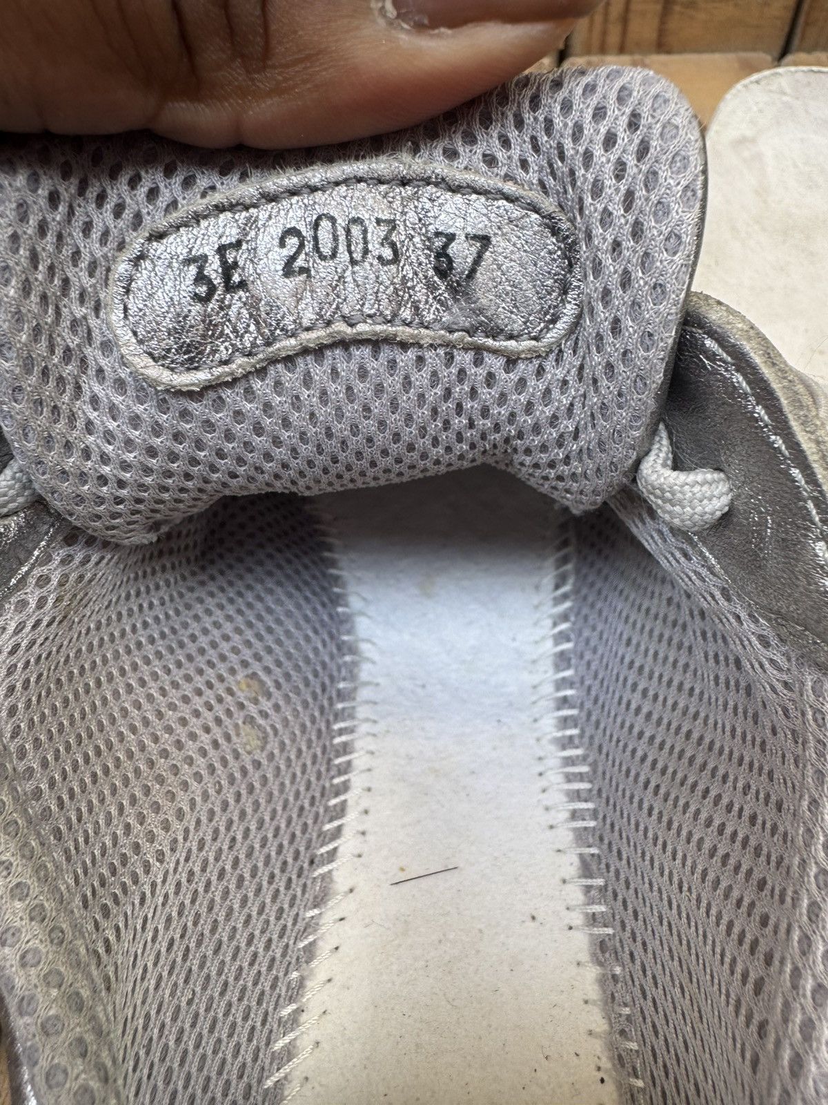 Prada Prada Women’s silver leather sneakers EUR 37 USA 7 Uk 4 Size US 7 / IT 37 - 11 Thumbnail