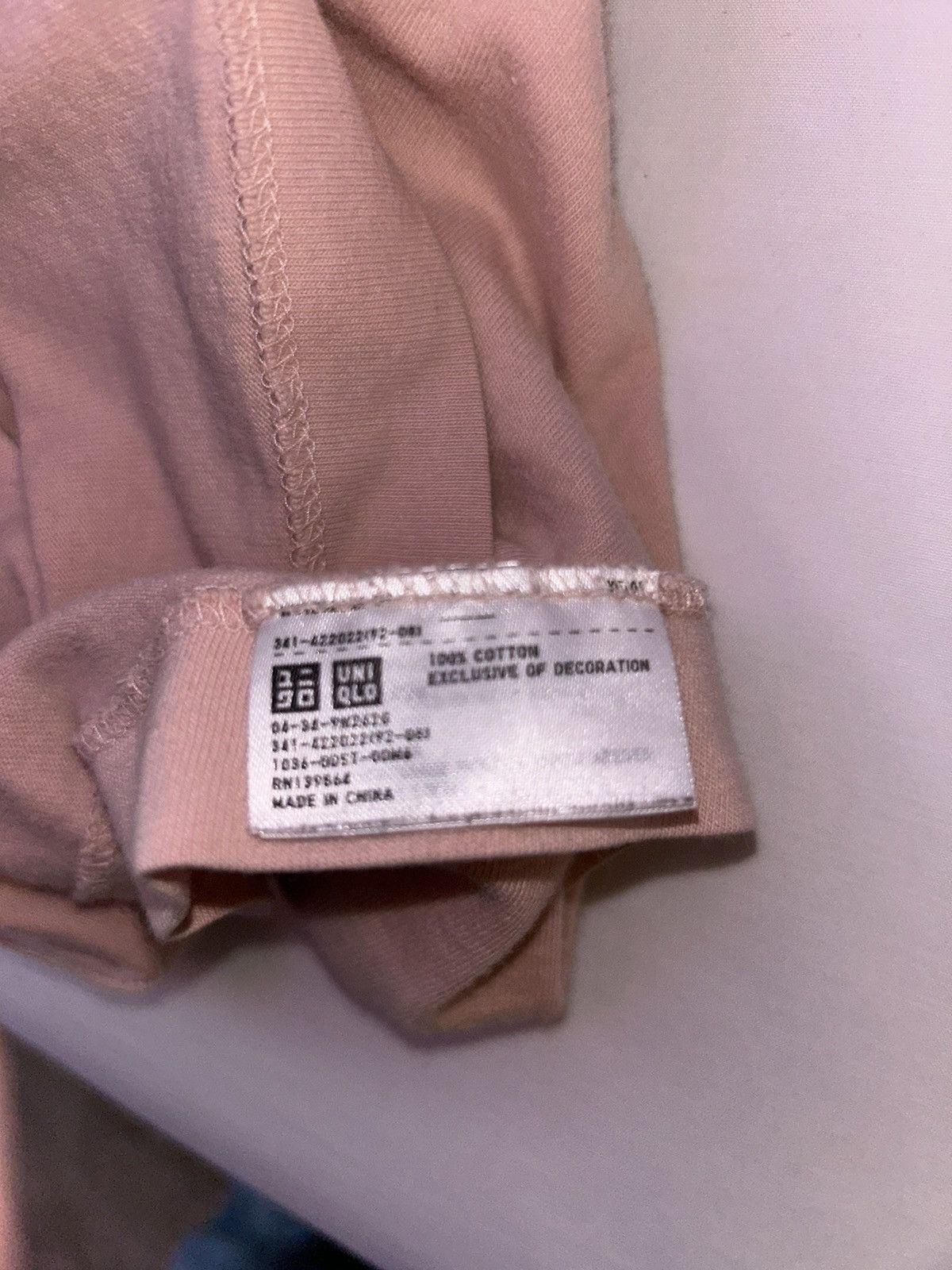 Kaws × Uniqlo Kaws x Uniqlo Companion Tee Size US M / EU 48-50 / 2 - 4 Thumbnail