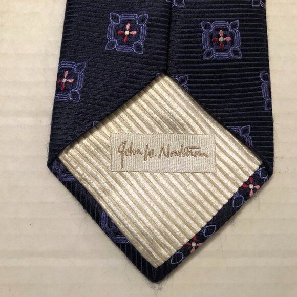 Nordstrom John W.nordstrom men's new navy silk tie 3 1/2" X 59 1/2" Size ONE SIZE - 2 Thumbnail