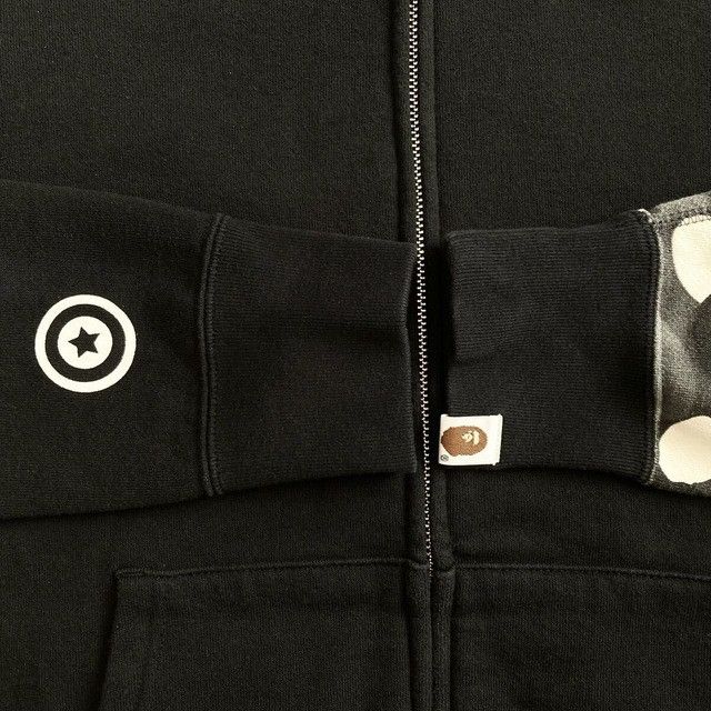 Bape 💫Glow in the dark💫 BAPE City Camo Shark Full Zip Hoodie APE Size US S / EU 44-46 / 1 - 8 Thumbnail