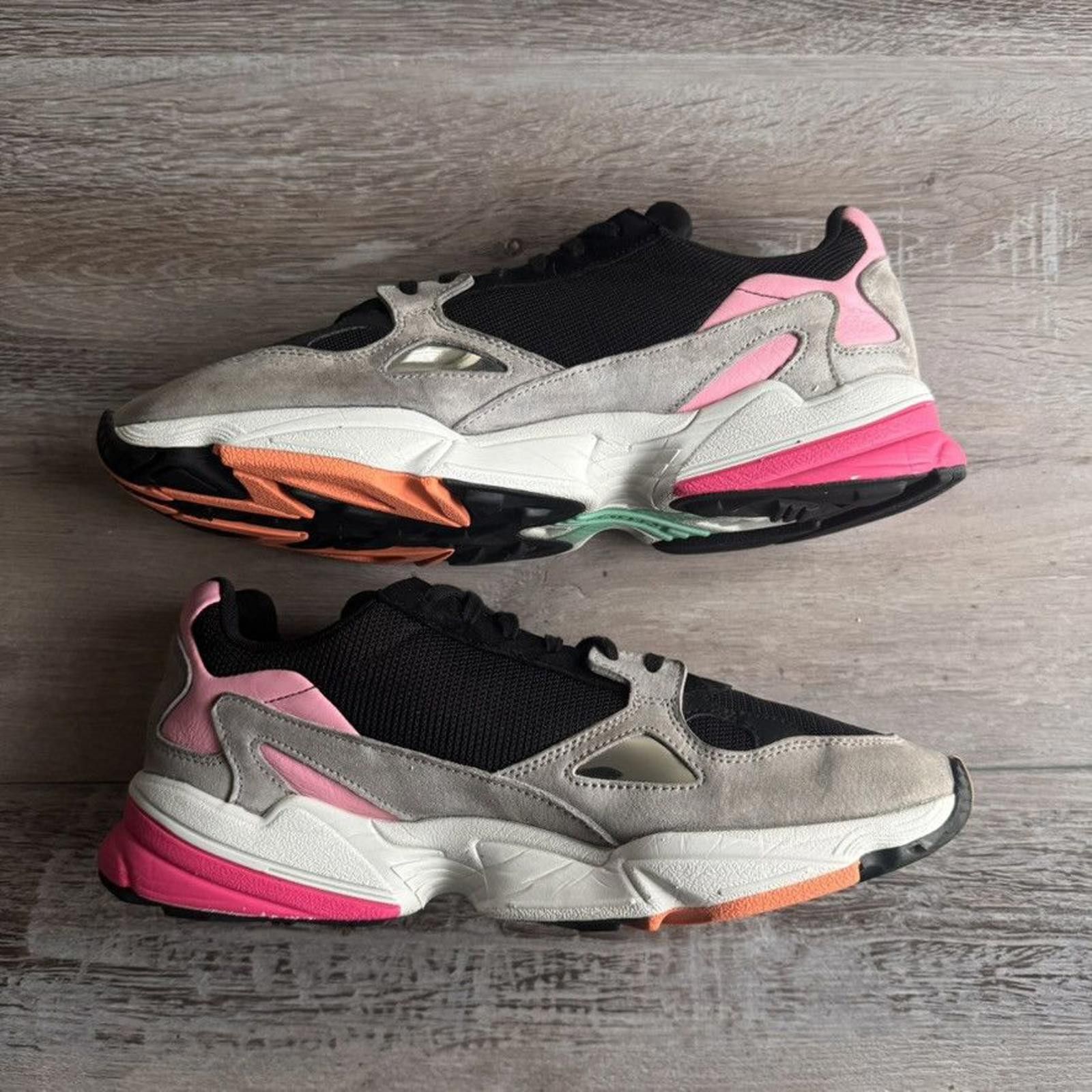 Adidas adidas • WMNS Falcon "Core Black Light Granite" (10M) Size US 10 / EU 43 - 3 Thumbnail