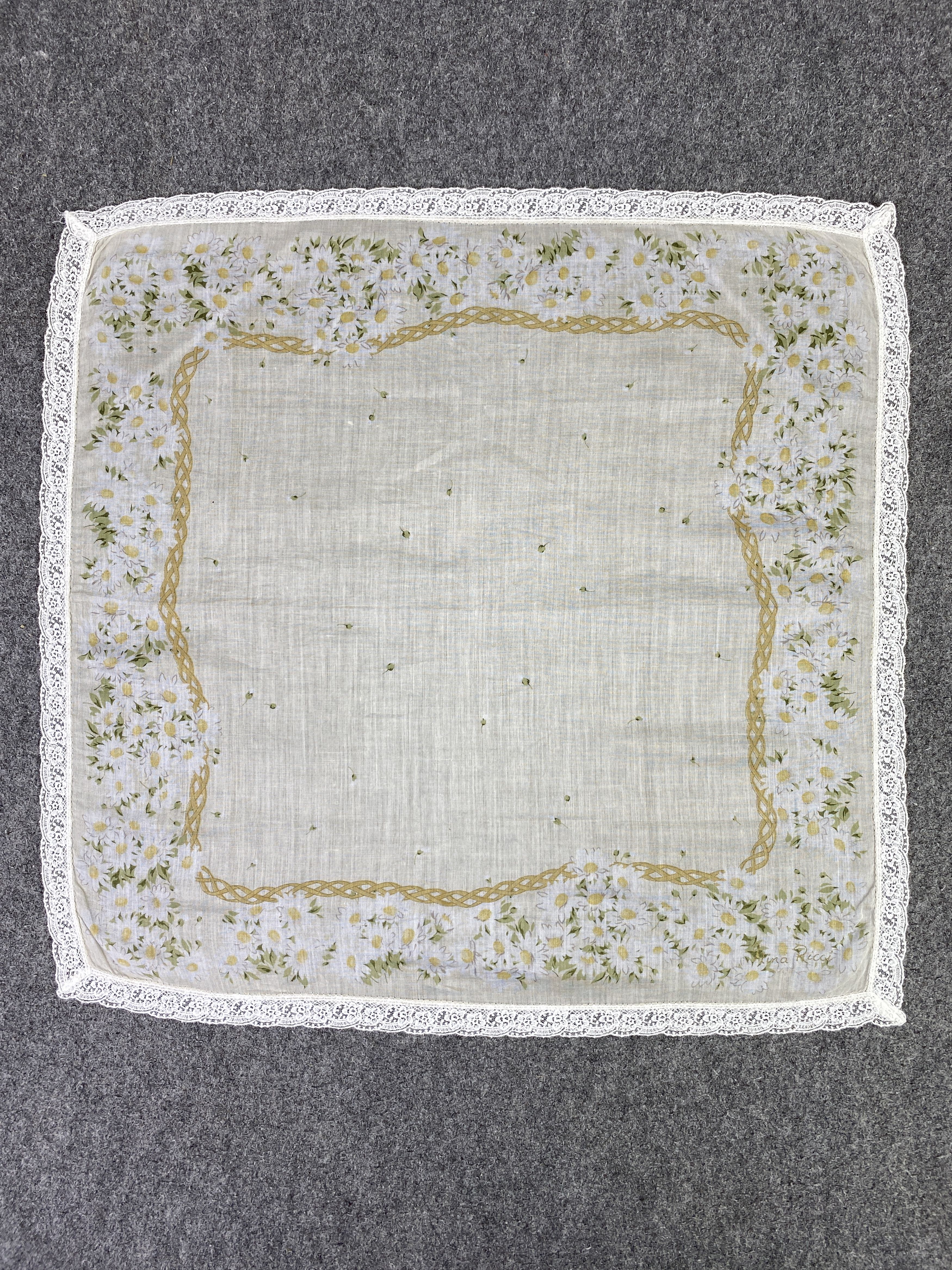 Vintage Nina Ricci Handkerchief / Neckerchief / Bandana KT0177 Size ONE SIZE - 4 Thumbnail
