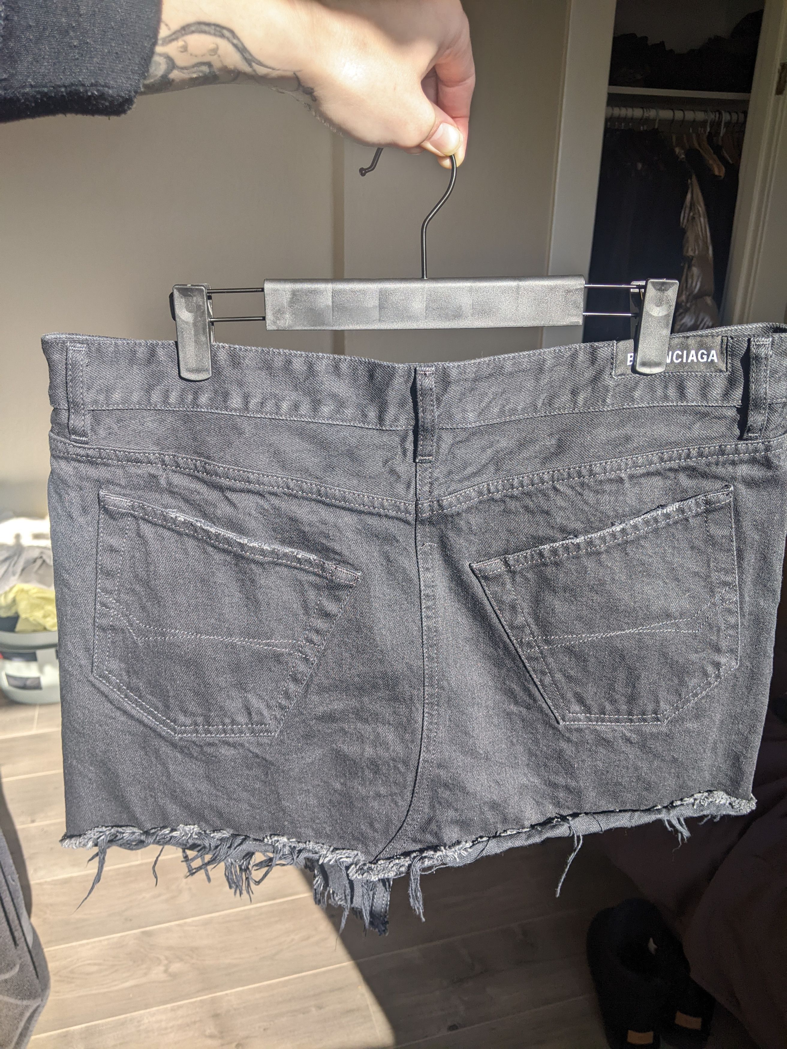 Balenciaga Balenciaga 2022 Mini Skirt Size 32" / US 10 / IT 46 - 2 Thumbnail