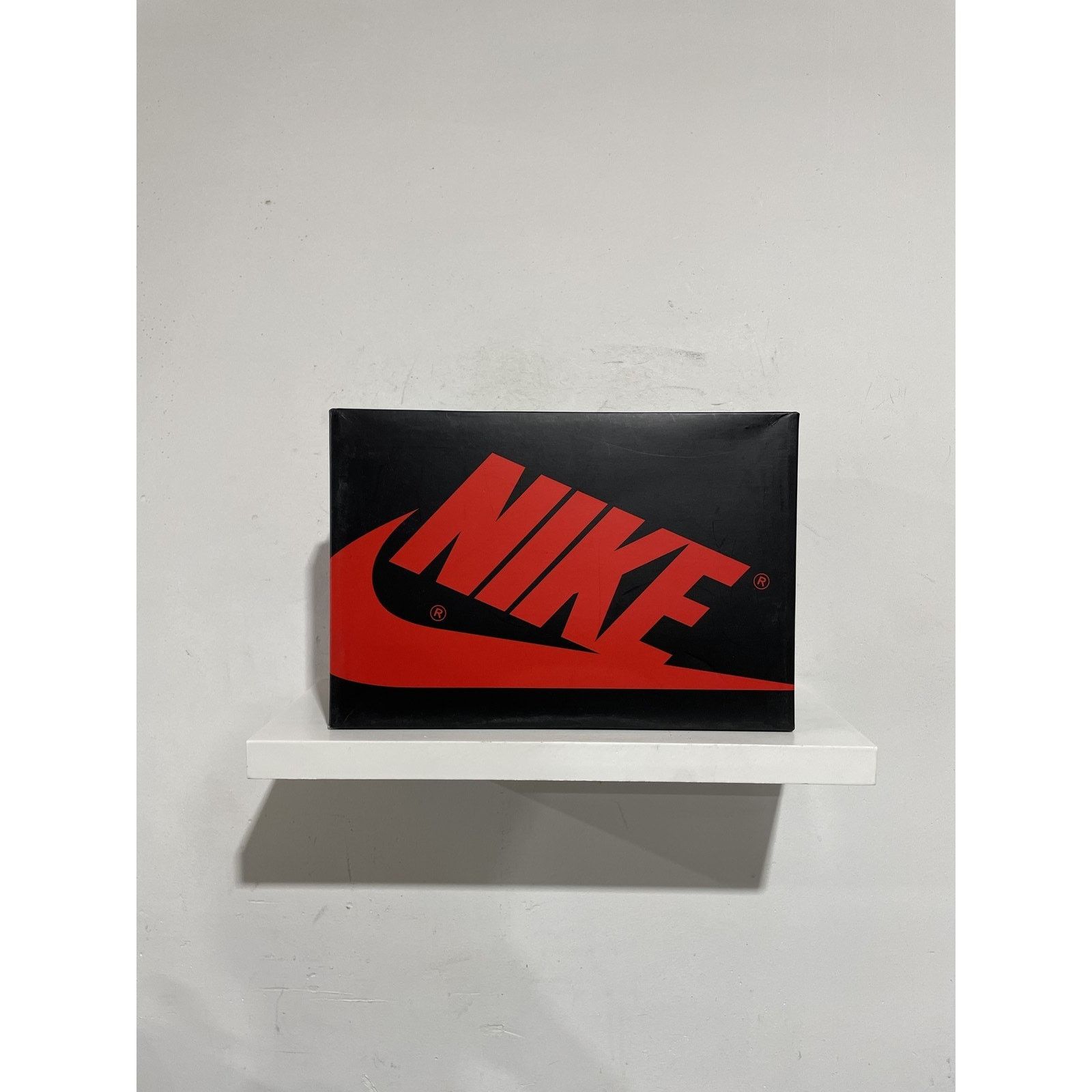 Nike NIKE JORDAN 1 SHADOW 2.0 SIZE 7Y PREOWNED Size US 7 / EU 40 - 6 Thumbnail