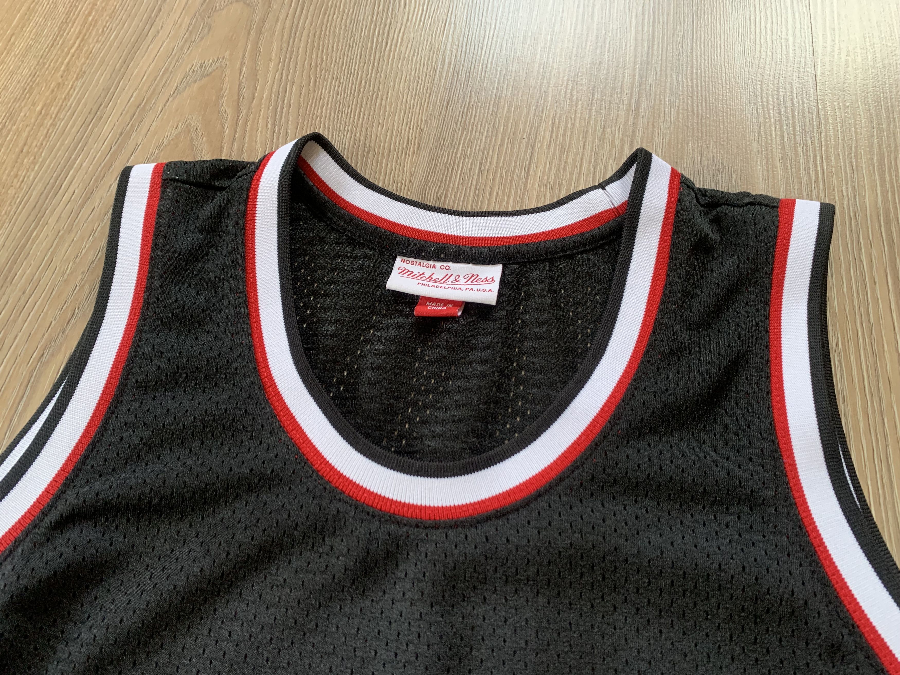 NBA Mitchel & Ness NBA Chicago Bulls Jersey Size US S / EU 44-46 / 1 - 6 Thumbnail