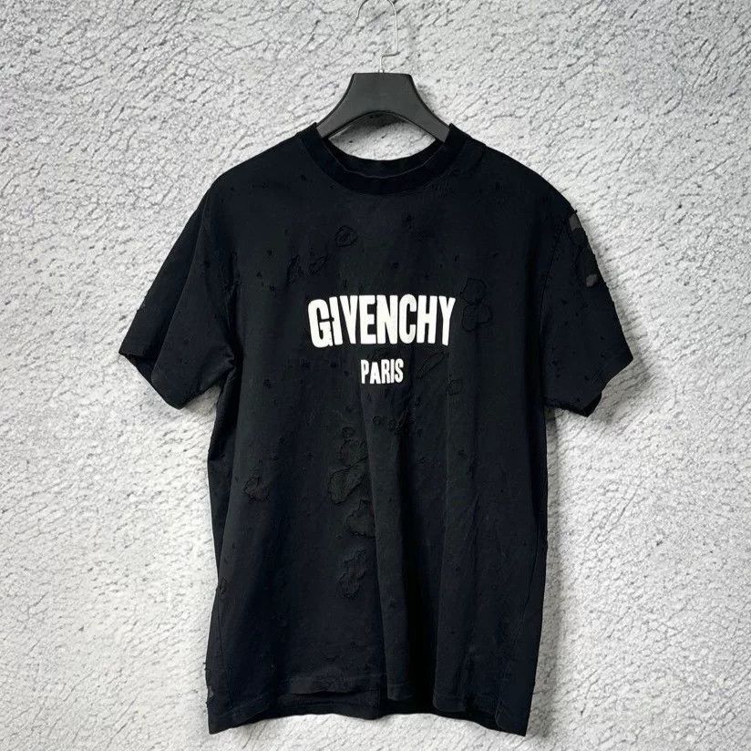 Givenchy Givenchy Distressed Logo T-Shirt XS Size US XS / EU 42 / 0 - 1 Thumbnail