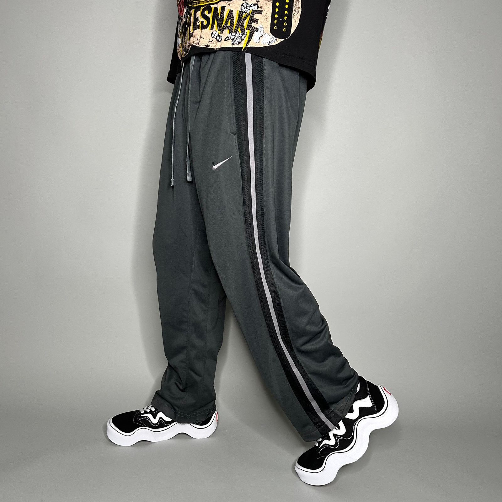 Black baggy nike sweatpants hotsell