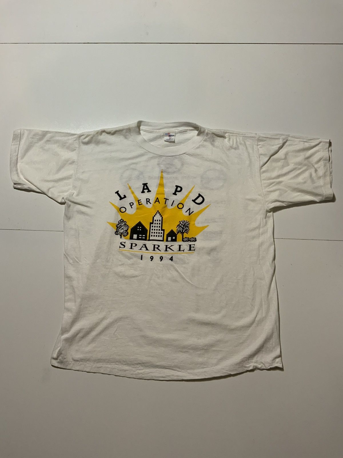 Vintage Vintage 1994 Los Angeles Police LAPD Single Stitch T-Shirt Size US XL / EU 56 / 4 - 2 Thumbnail