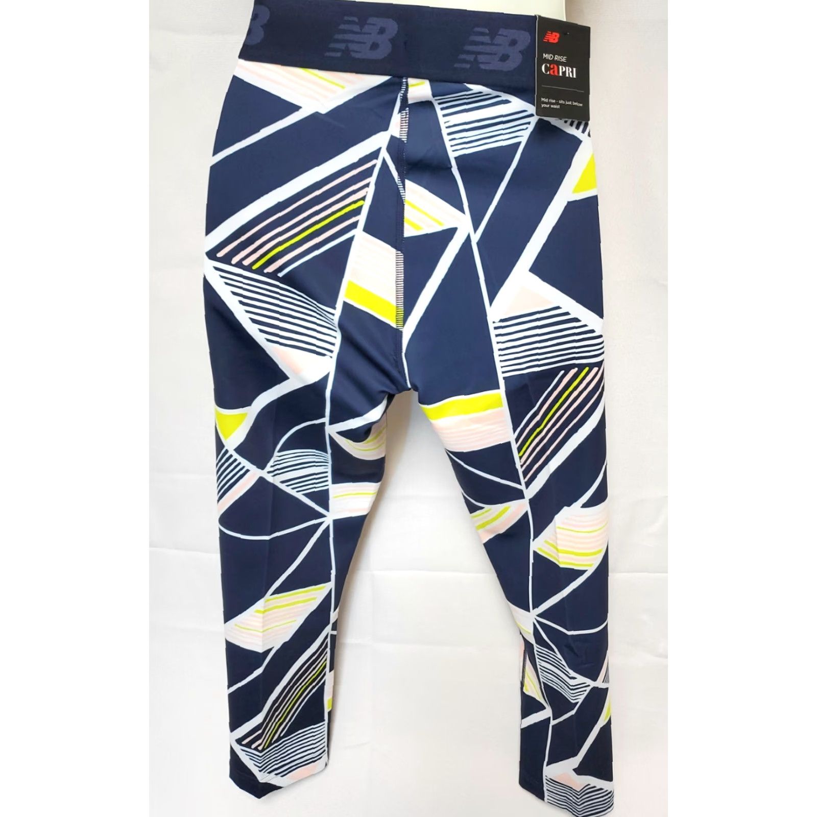New Balance Womens New Balance WP93280 SYE NB Mid Rise Accelerate Capri Tight Workout Pants Size 28" / US 6 / IT 42 - 3 Thumbnail