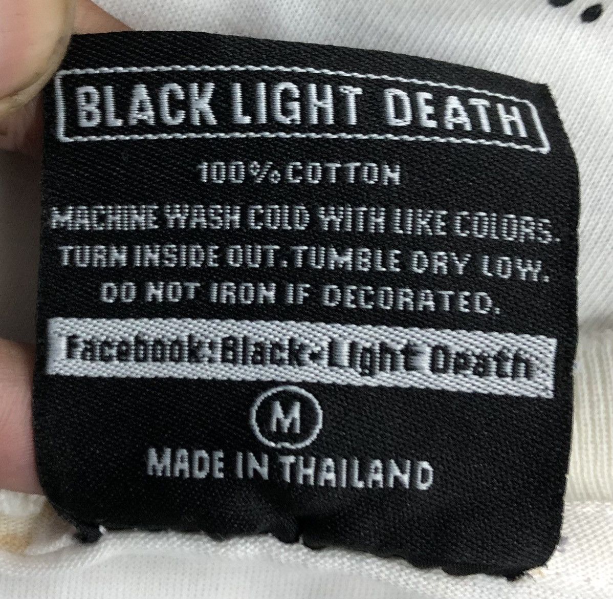 Vintage Vintage Black Light Death T-Shirt Size US M / EU 48-50 / 2 - 12 Thumbnail