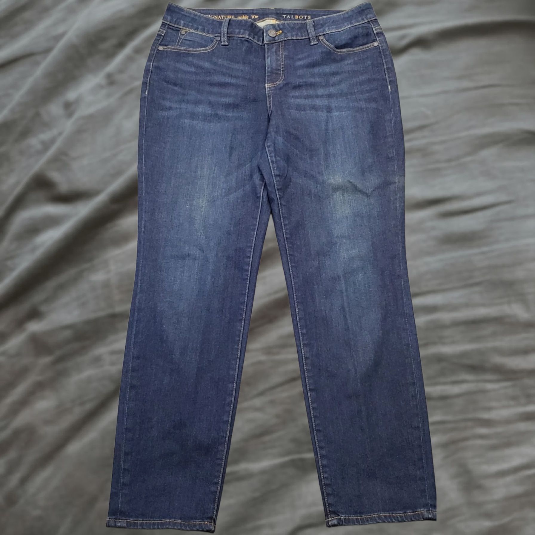 Talbots Talbots Signature Ankle Jeans Womens 10P Blue Denim Whiskered Straight Leg Jeans, Petites, 5-Pocket, Cotton Denim, Regular Fit, Inseam 26.5" Size 32" / US 10 / IT 46 - 1 Thumbnail
