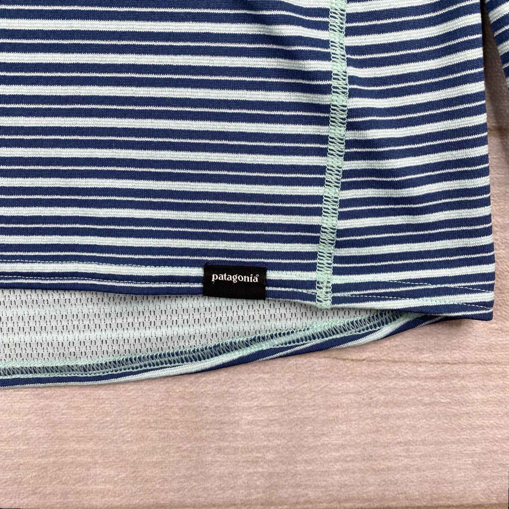 Patagonia Patagonia Capilene3 Midweight Hoodie Shirt Mens M Striped Blue 1/2 Zip Pullover Hiking Size US M / EU 48-50 / 2 - 2 Thumbnail