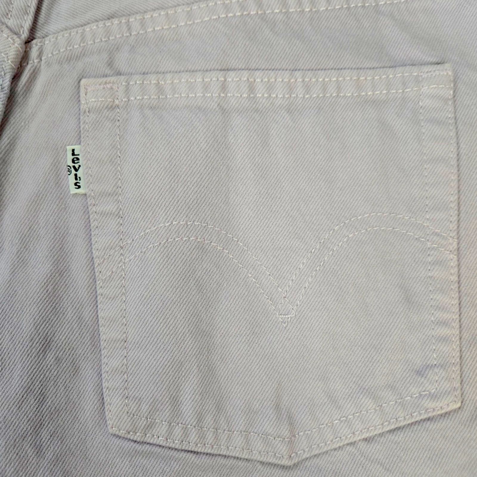 Levi's Levi's Washed Lilac Cutoff Denim Shorts Size 27 Size 27" / US 4 / IT 40 - 7 Thumbnail