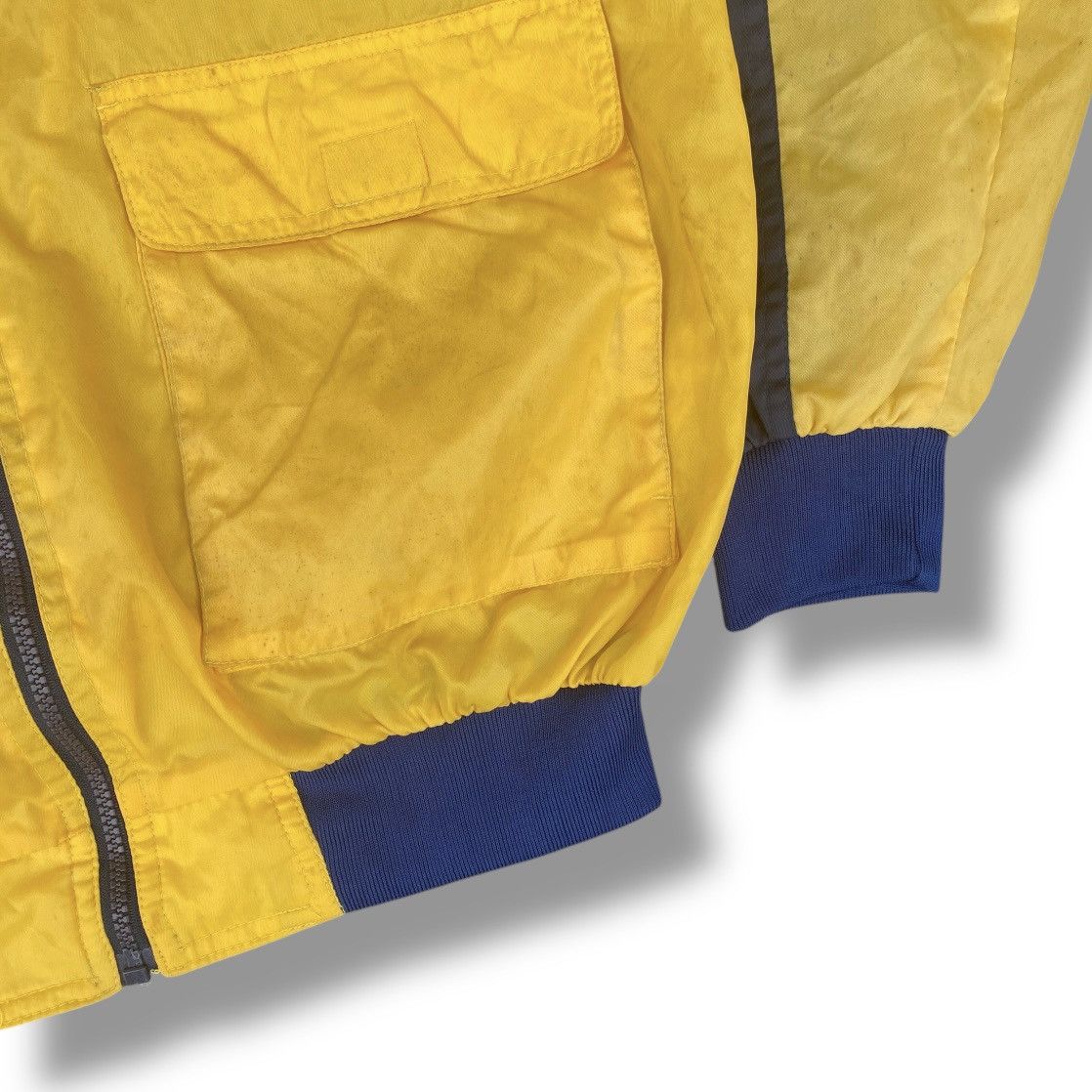 Benetton Vintage 90s Benetton Formula 1 Racing Team Light Jacket. Size US L / EU 52-54 / 3 - 4 Thumbnail
