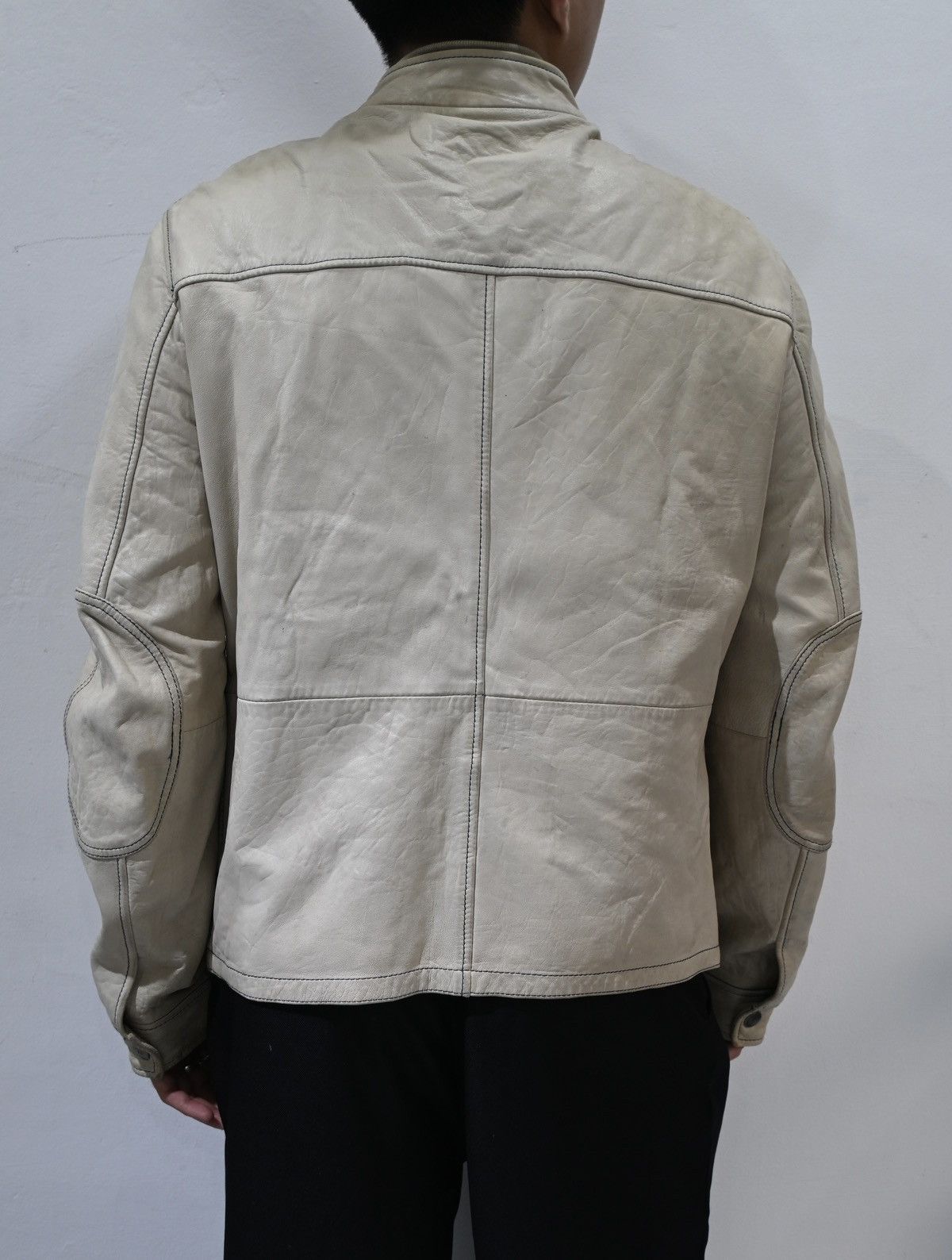 Emporio Armani Emporio Armani 2000’s natural distressed lamb leather jacket Size US M / EU 48-50 / 2 - 10 Thumbnail