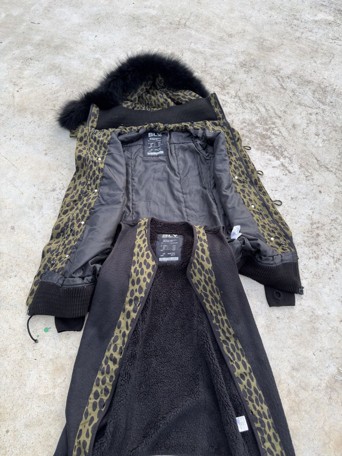SLY SLY Baroque Japan Raccoon Fur Jacket Leopard Design bondage Size M / US 6-8 / IT 42-44 - 2 Thumbnail