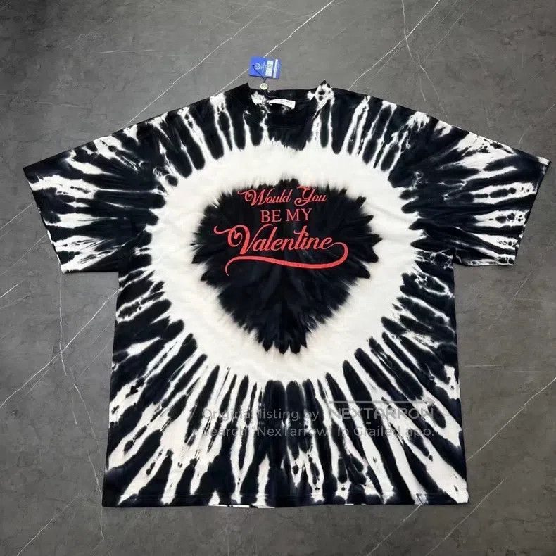 Balenciaga Balenciaga Tie-Dye Heart Logo Short-Sleeve T-Shirt Size US XS / EU 42 / 0 - 1 Thumbnail