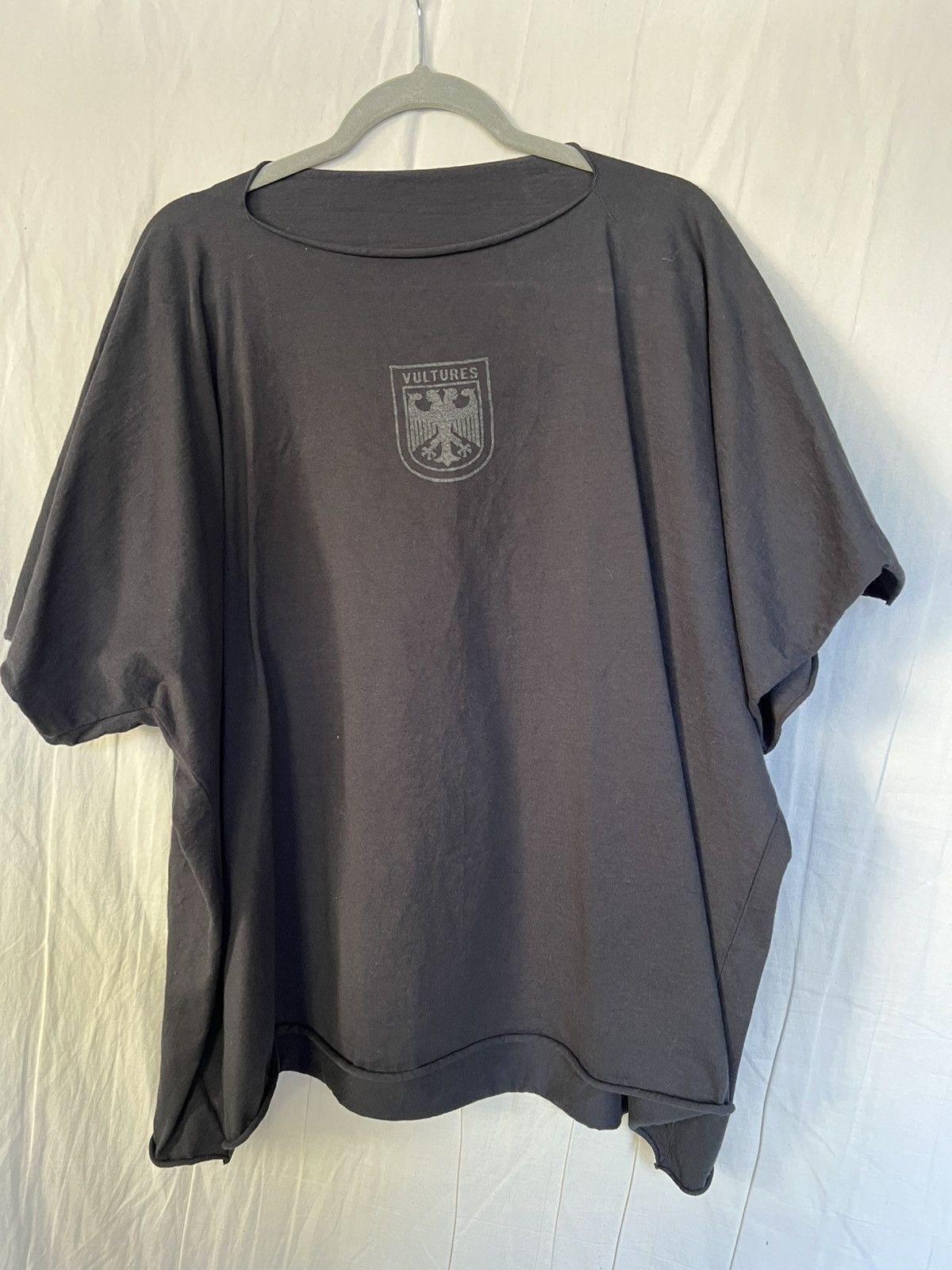 Yeezy Ye Vultures shirt Size US L / EU 52-54 / 3 - 1 Thumbnail