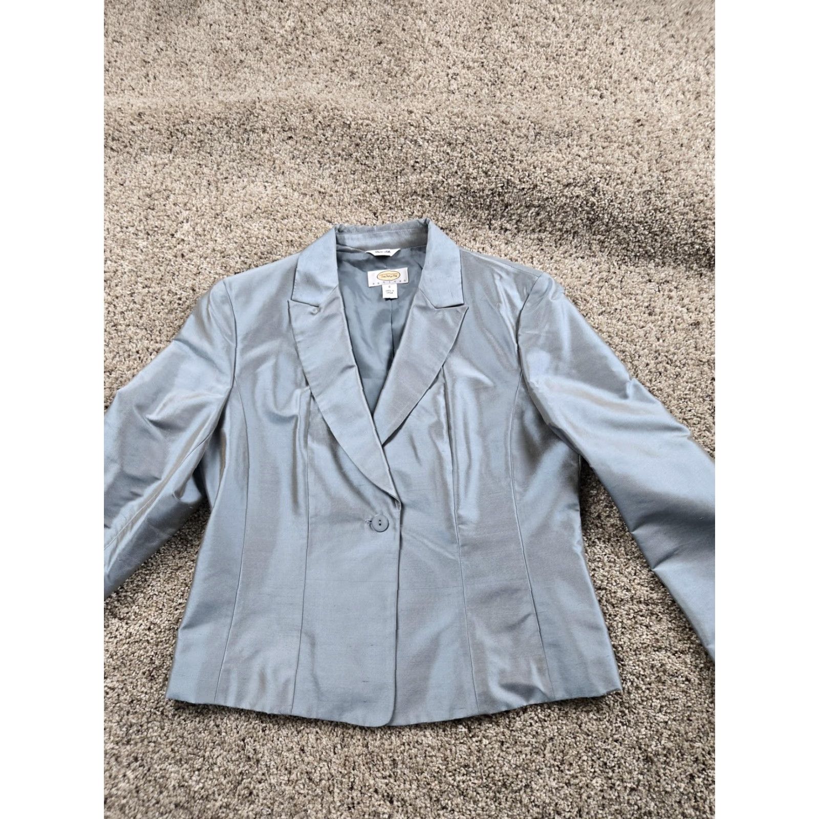Talbots VINTAGE Talbots Blazer Jacket Womens 8 Petites 100% Silk One Button Slim Tailored Silver Notch Single-Breasted Pant Suit Ladies? Size M / US 6-8 / IT 42-44 - 3 Thumbnail