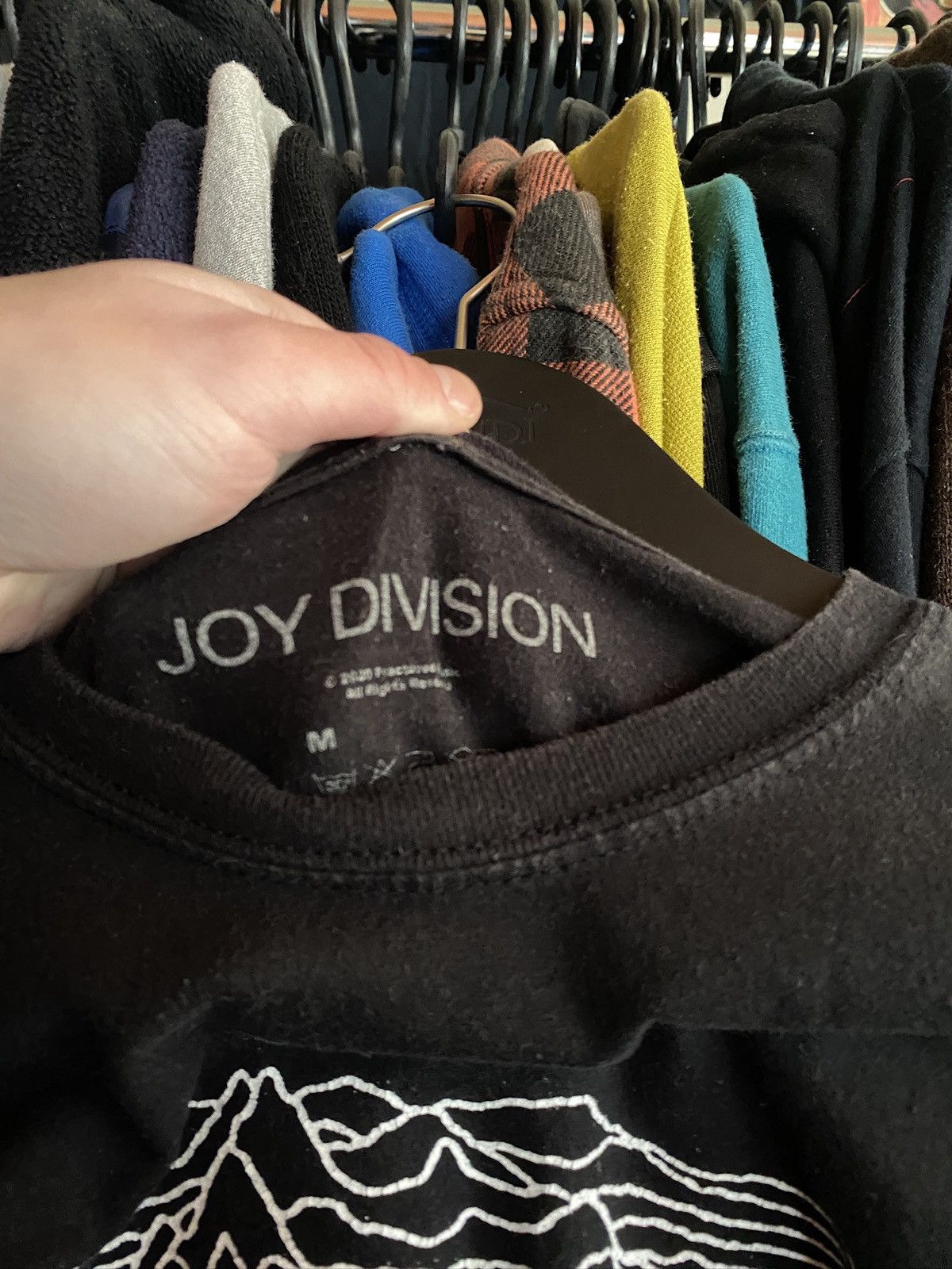 Band Tees VINTAGE JOY DIVISION UNKNOWN PLEASURES T-SHIRT BACK PRINT Size US M / EU 48-50 / 2 - 5 Thumbnail