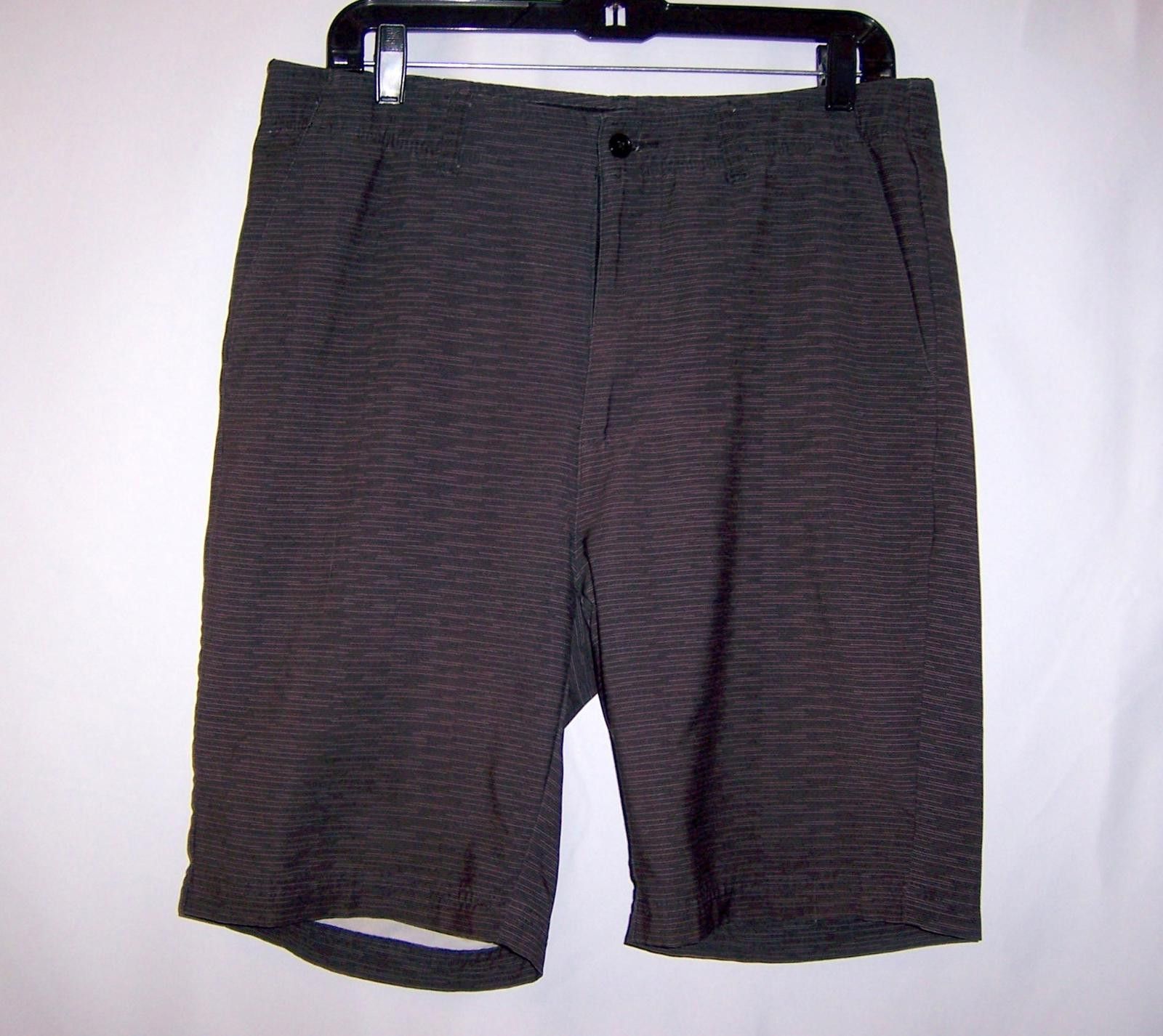Bolle Bolle Men's Performance Golf Shorts - Size 34" Size US 34 / EU 50 - 1 Thumbnail