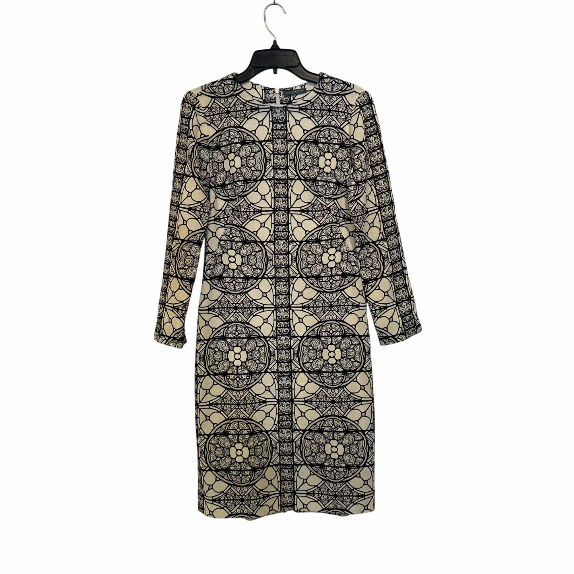 Alexander McQueen ✨Alexander McQueen Size 42 Black & Beige Patterned Long Slee Size M / US 6-8 / IT 42-44 - 1 Thumbnail