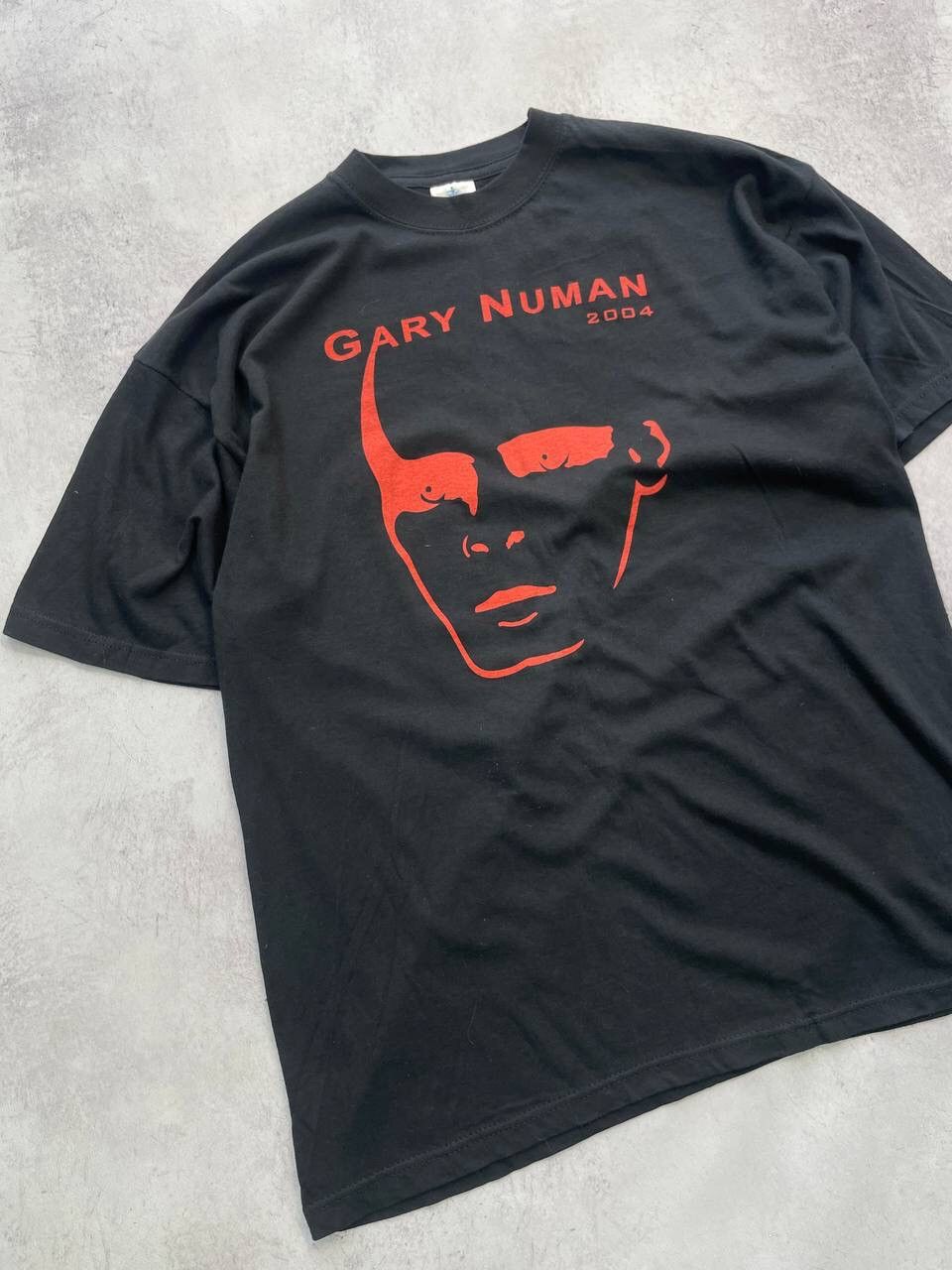 Band Tees × Japanese Brand × Vintage Vintage Gary Numan Tour 2004 Band Tee T-Shirt Y2K Size US XL / EU 56 / 4 - 2 Thumbnail