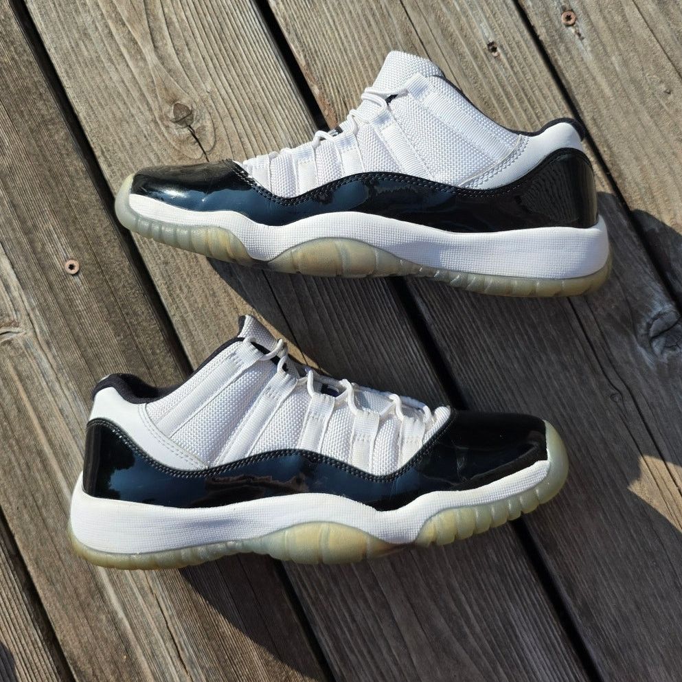 Jordan Brand × Nike Nike Air Jordan 11 Retro Low (GS) "Concord (2014)" Size US 6 / EU 39 - 2 Thumbnail