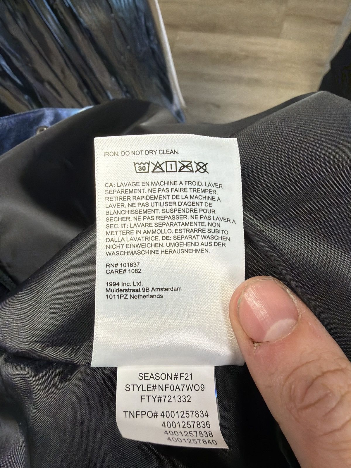 Supreme × The North Face Supreme north face bleached denim mountain jacket small Size US S / EU 44-46 / 1 - 5 Thumbnail