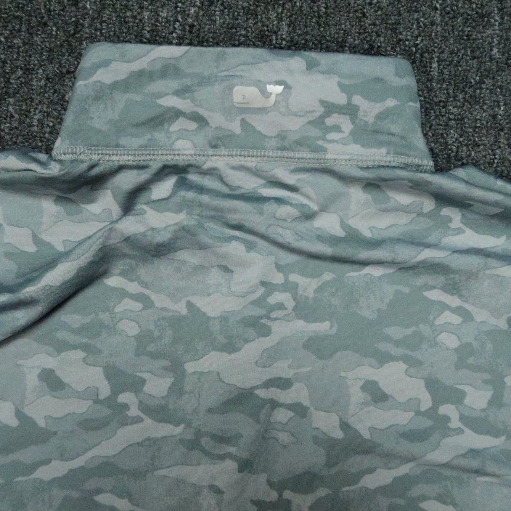 Vineyard Vines Vineyard Vines Pullover Mens Medium Gray Camouflage 1/4 Zip Performance Size US M / EU 48-50 / 2 - 4 Thumbnail