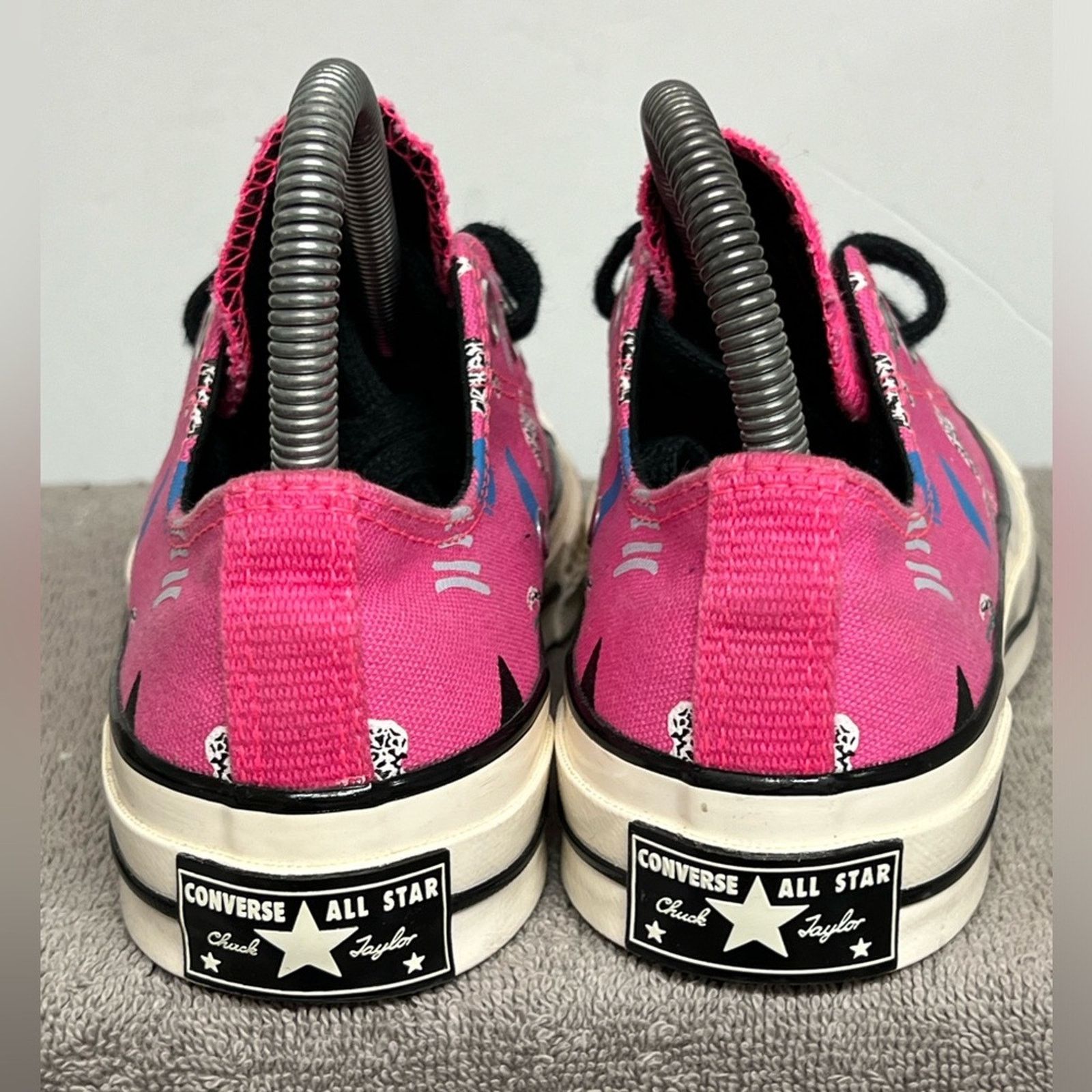 Converse New Mens 4 Womens 6 Converse Chuck 70 OX Hyper Pink MSRP $85 Size US 6 / IT 36 - 5 Thumbnail