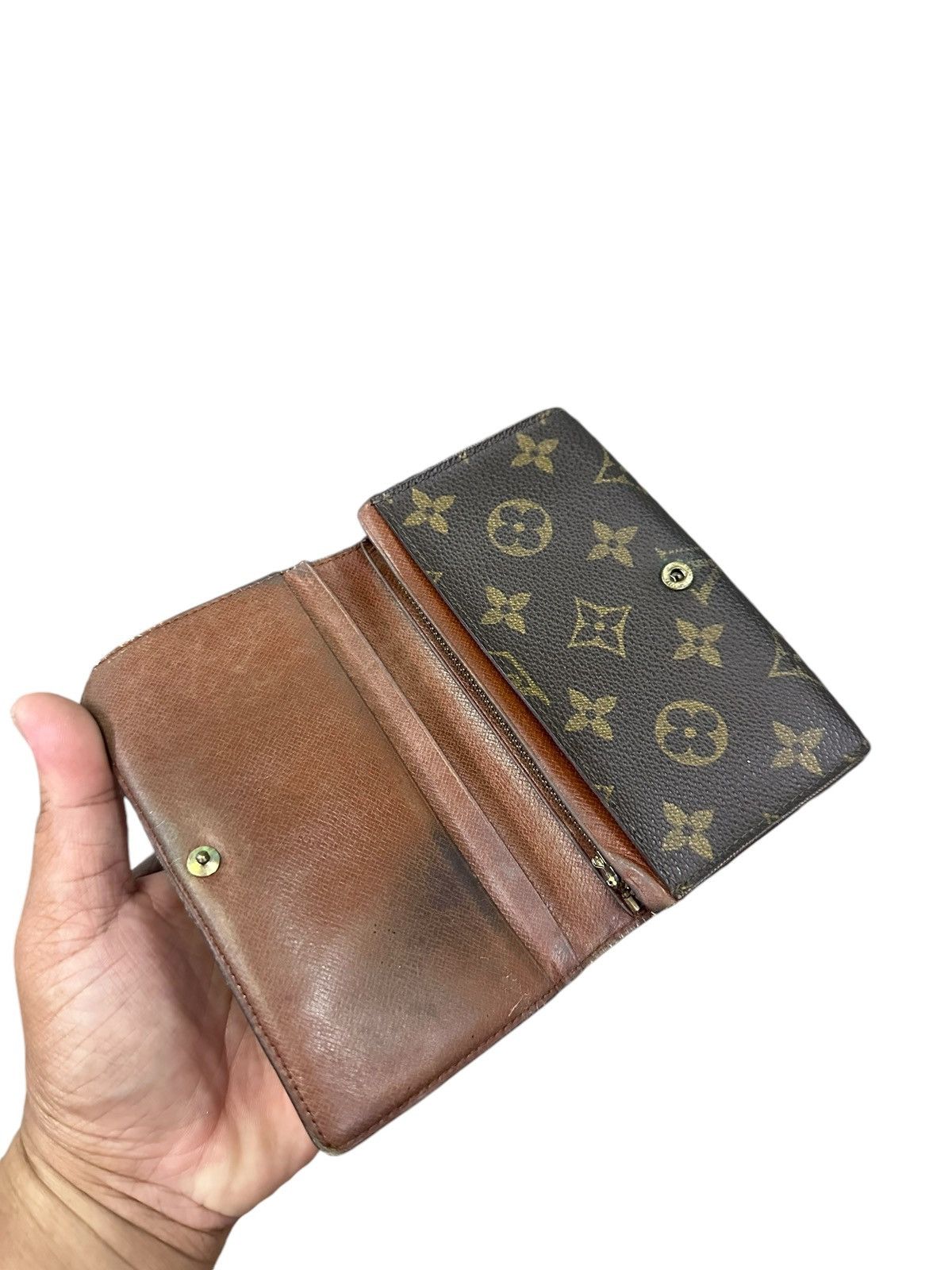 Louis Vuitton AUTHENTIC LOUIS VUITTON WALLET Size ONE SIZE - 4 Thumbnail