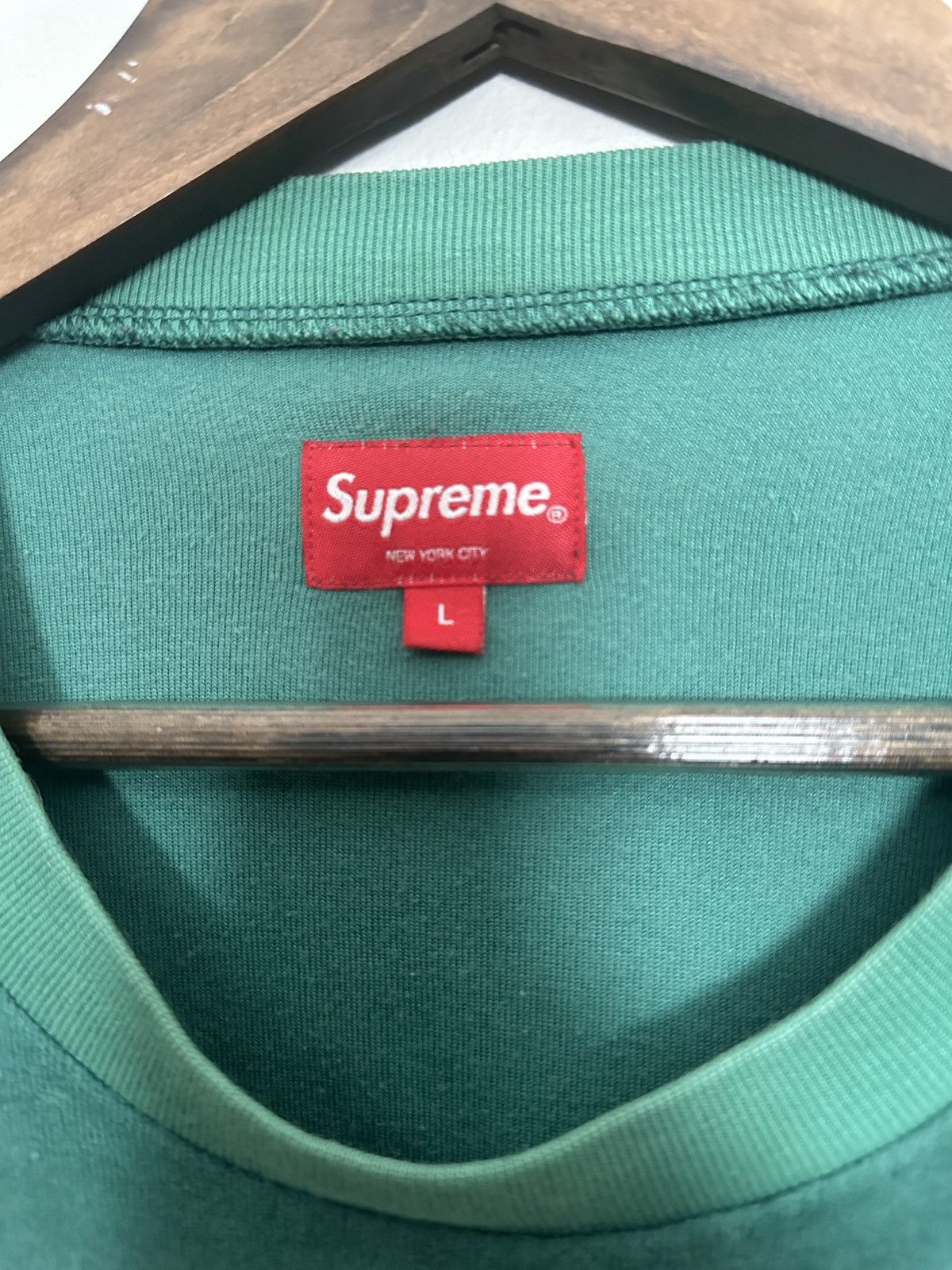 Supreme Supreme FW16 Green Velour Crewneck Small Size US L / EU 52-54 / 3 - 3 Thumbnail