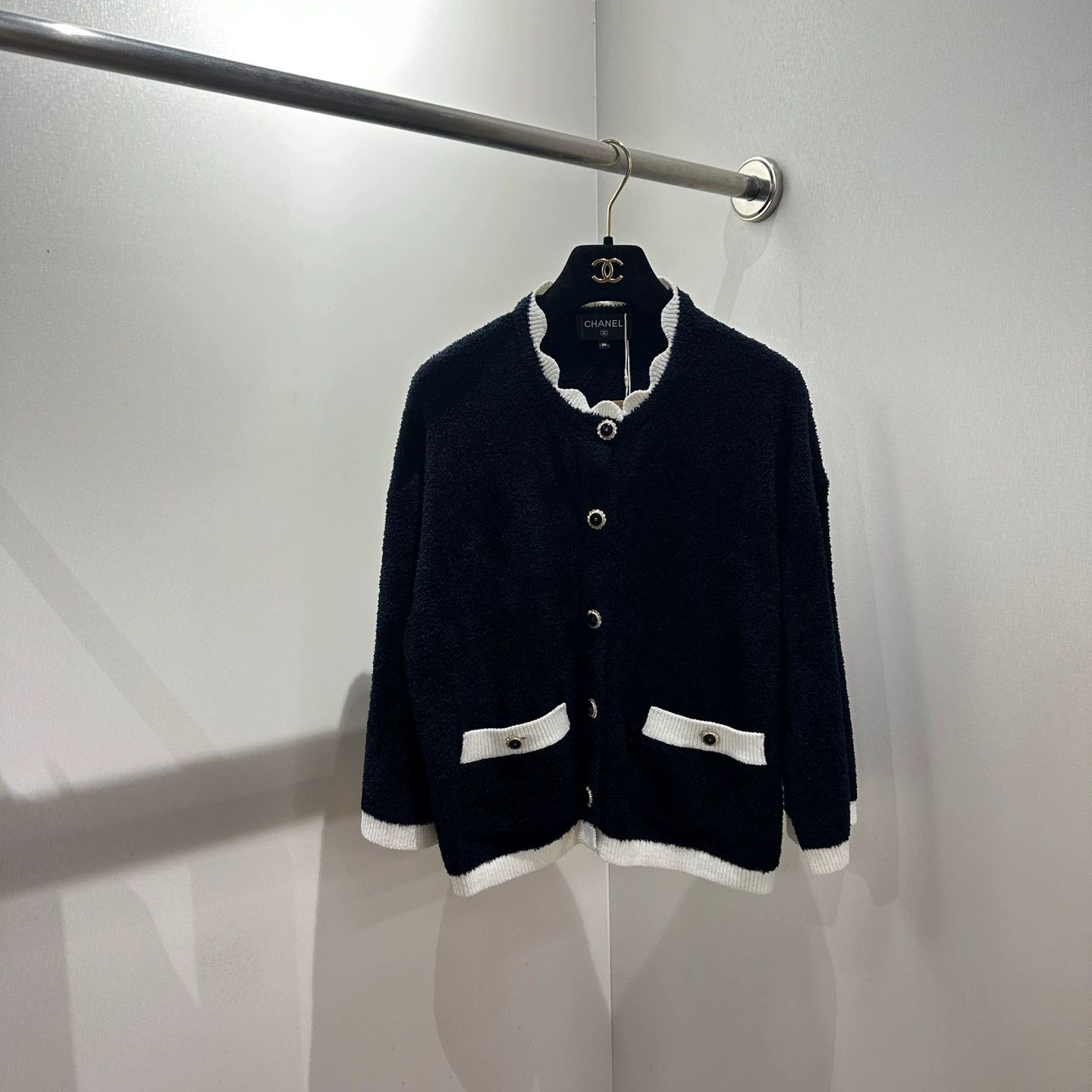 Chanel Chanel may708 26c lace collar silk knit cardy 36 Size XS / US 0-2 / IT 36-38 - 1 Thumbnail