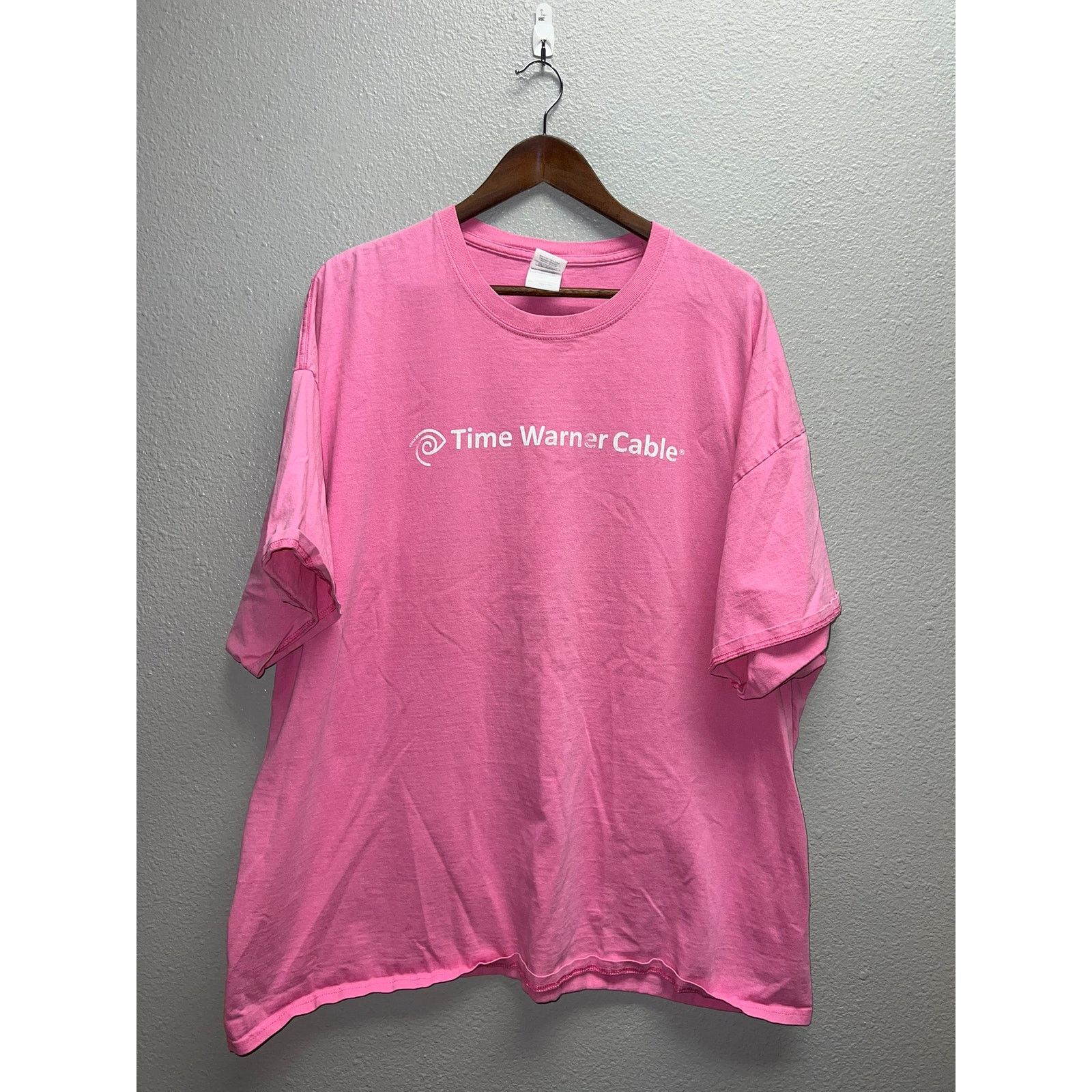 Gildan Vintage Time Warner Cable Shirt TWC Promotional Pink TV 3XL Size US XXL / EU 58 / 5 - 1 Thumbnail