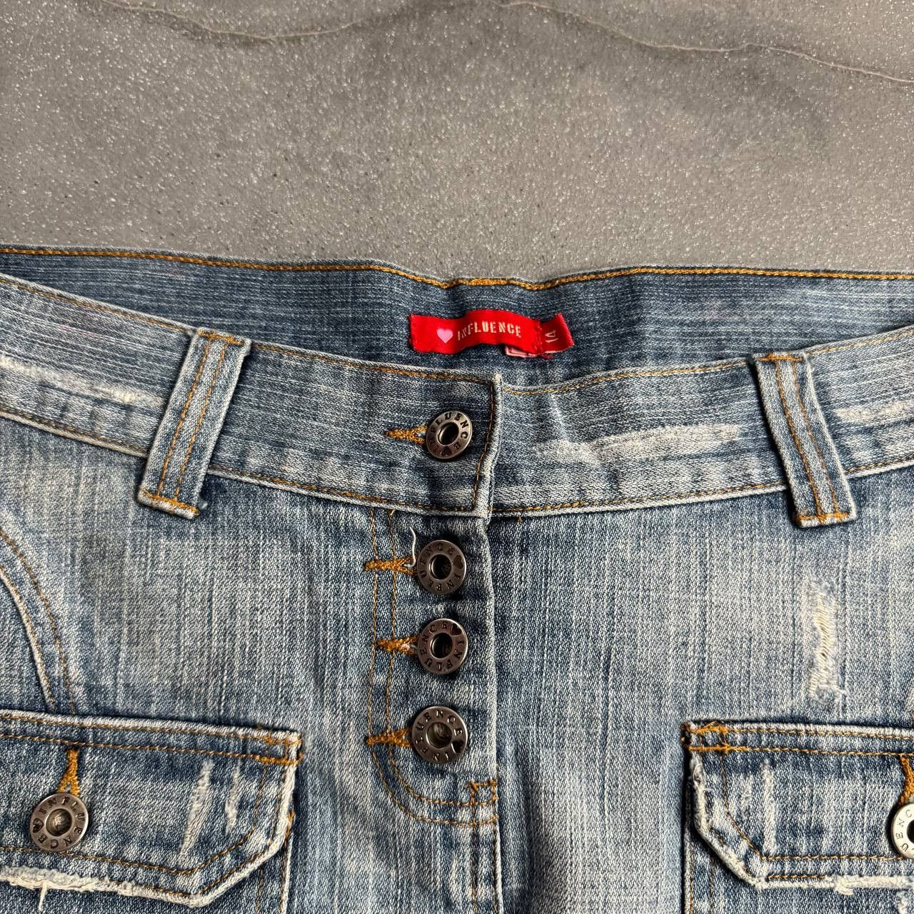 Japanese Brand Y2K Bondage Distressed Denim Mini Skirt Size 32" / US 10 / IT 46 - 4 Thumbnail