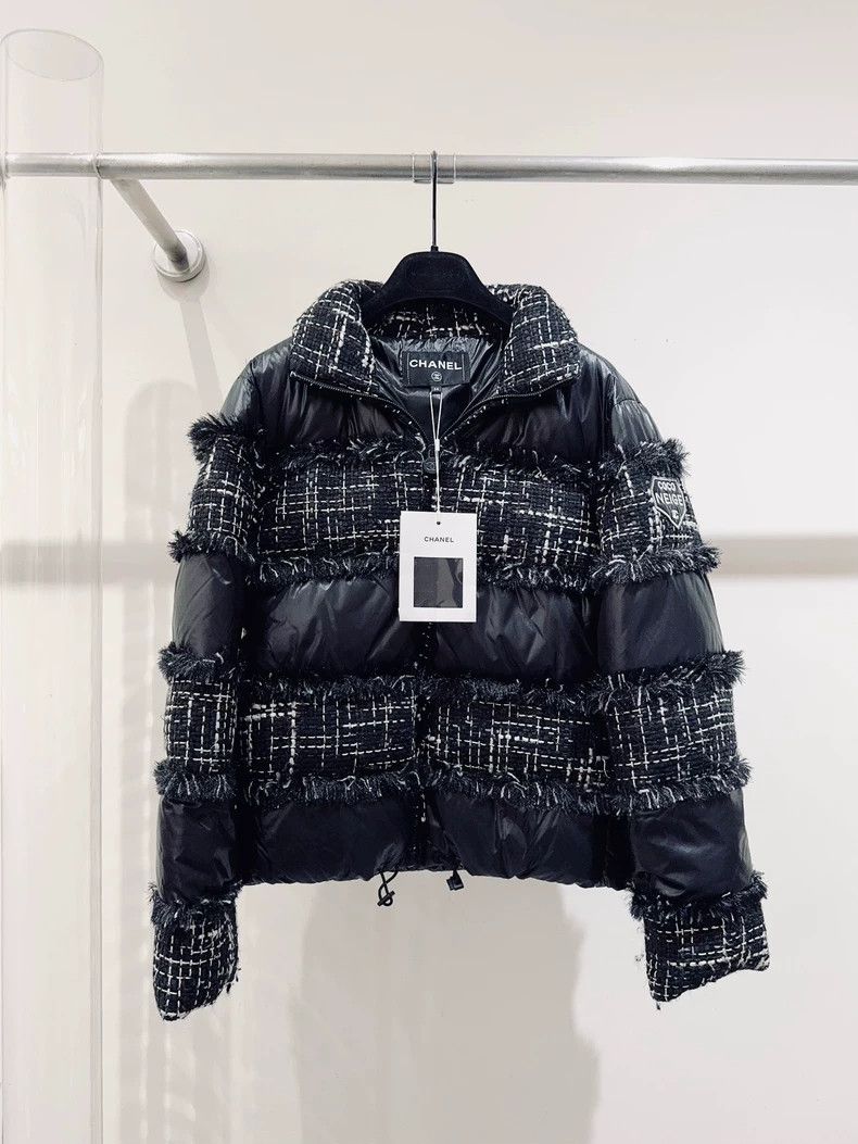 Chanel Chanel Coco Neige Down Jacket Size 34- DMC Size US S / EU 44-46 / 1 - 1 Thumbnail