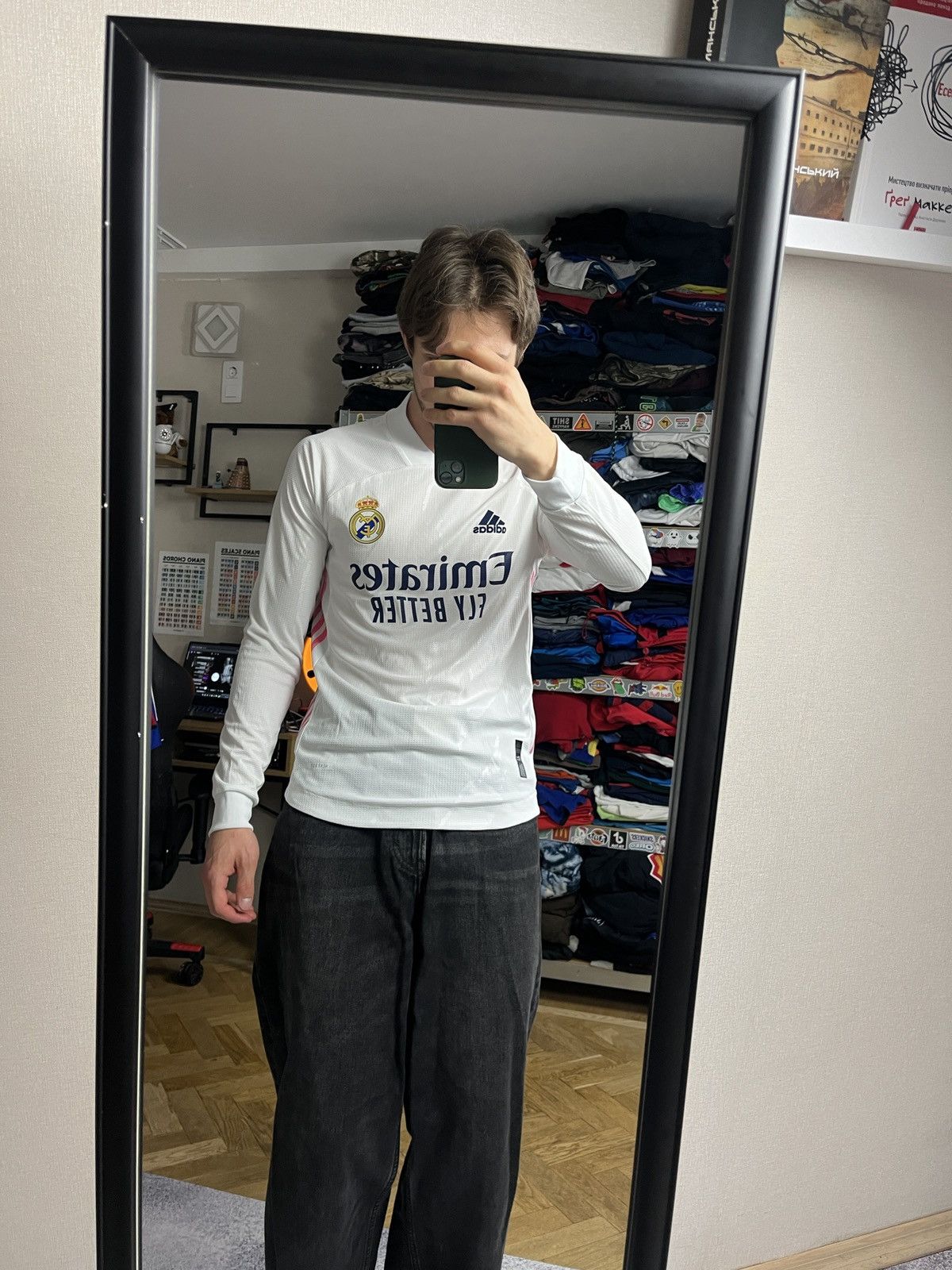 Adidas Real Madrid 2020/2021 Home Soccer Jersey Longsleeve Shirt Size US S / EU 44-46 / 1 - 2 Thumbnail