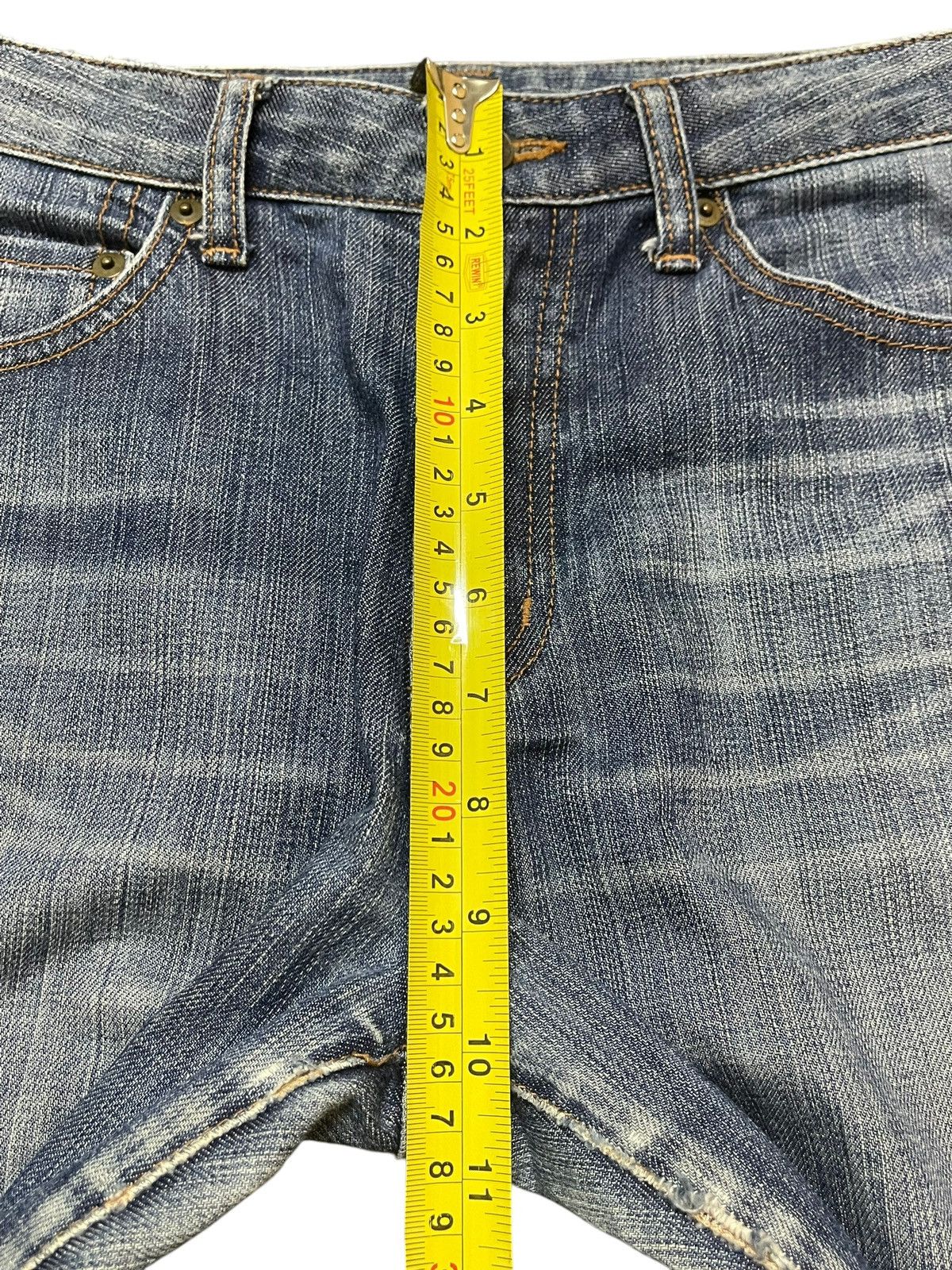 Uniqlo Vintage Japanese Uniqlo Blue Faded Wash Wide Leg Jeans Size US 29 - 15 Thumbnail