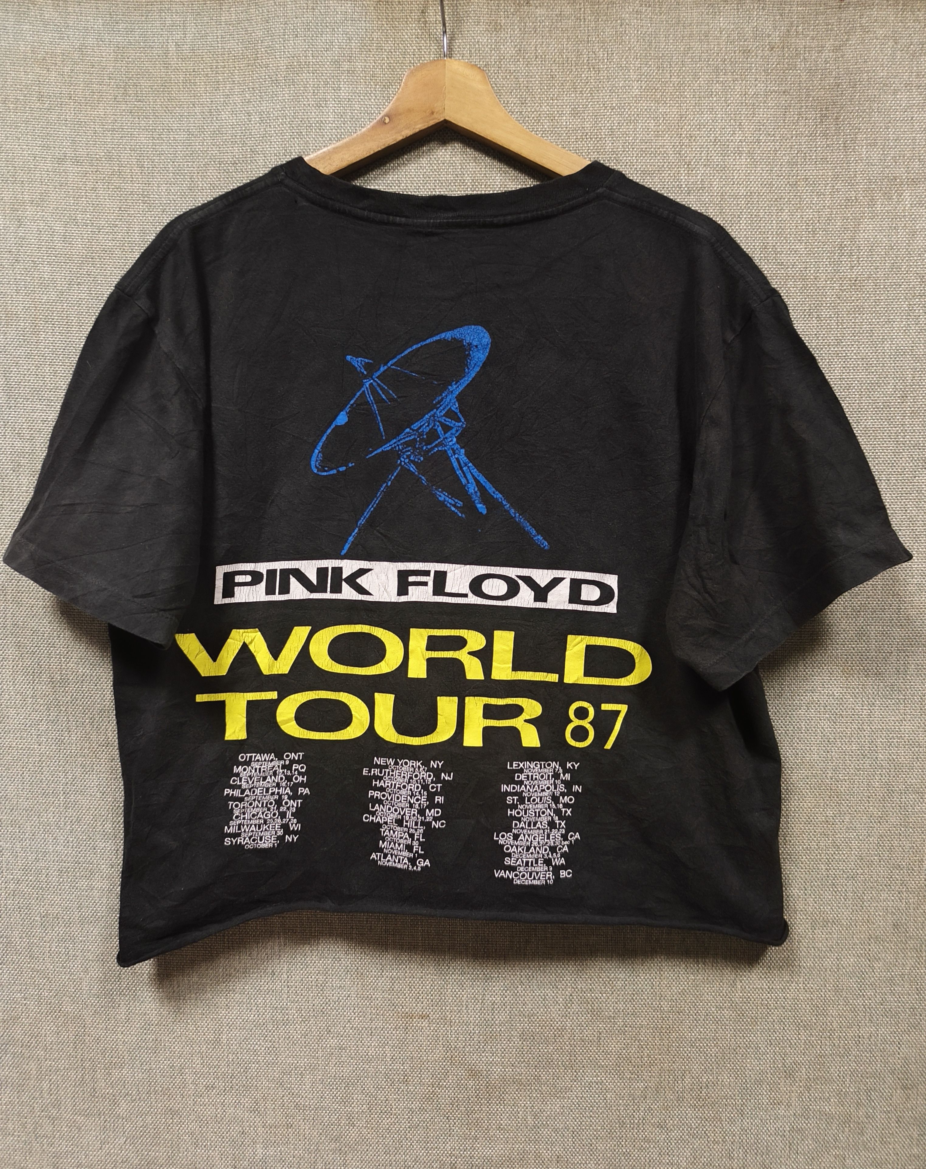 Band Tees × Pink Floyd Band Pink Floyd world tour 1987 crop top tee Size US L / EU 52-54 / 3 - 2 Thumbnail
