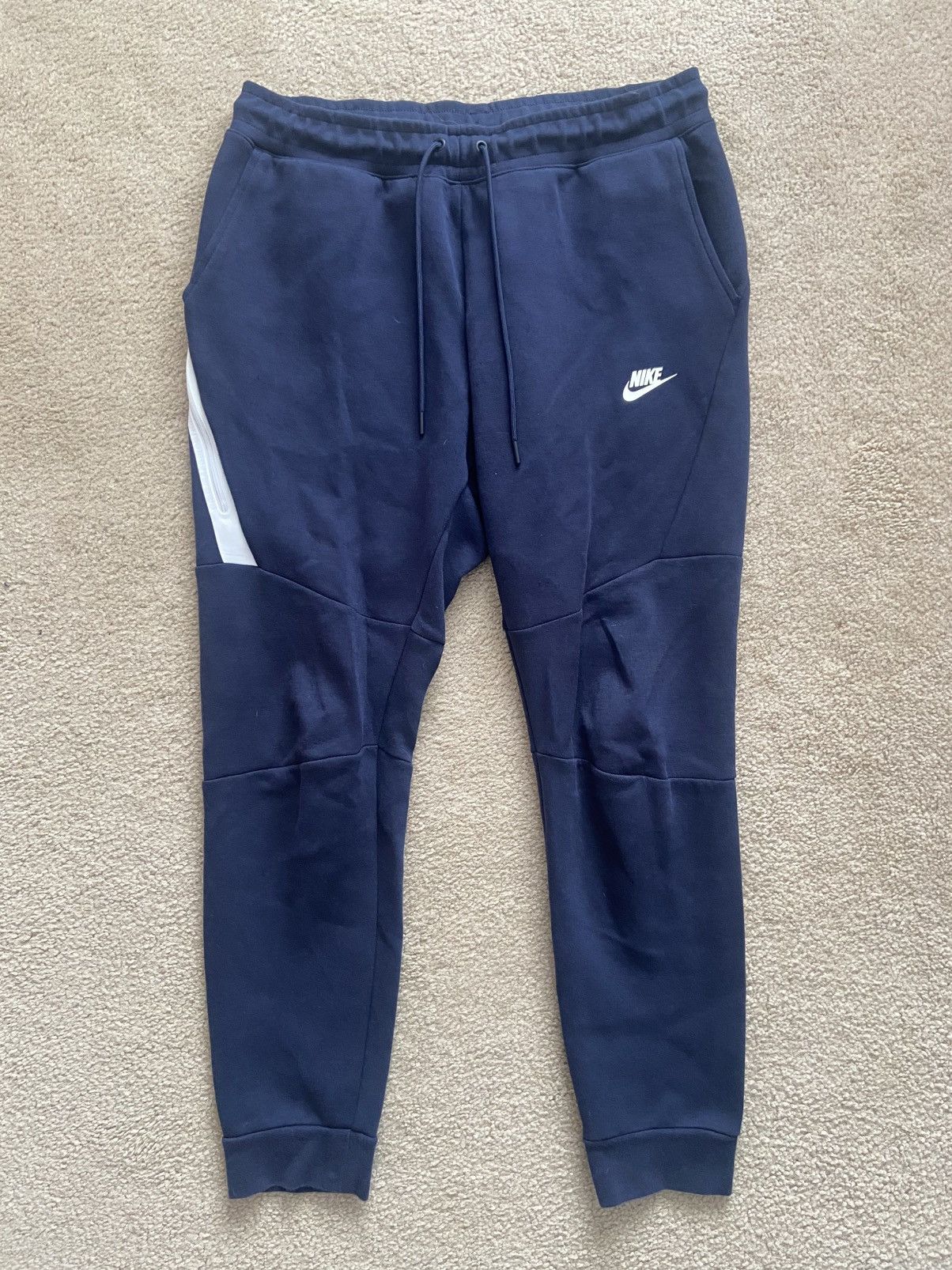 Nike Nike Sportswear Tech Fleece Joggers Size US 34 / EU 50 - 1 Thumbnail
