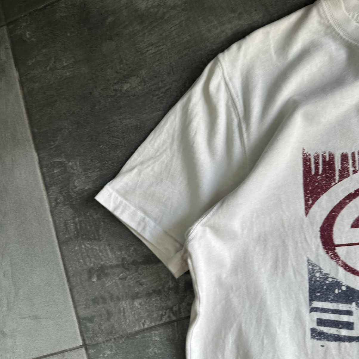 Vintage Vintage Animal T-shirts Big Logo Rap Y2K 00s USA Size US M / EU 48-50 / 2 - 5 Thumbnail