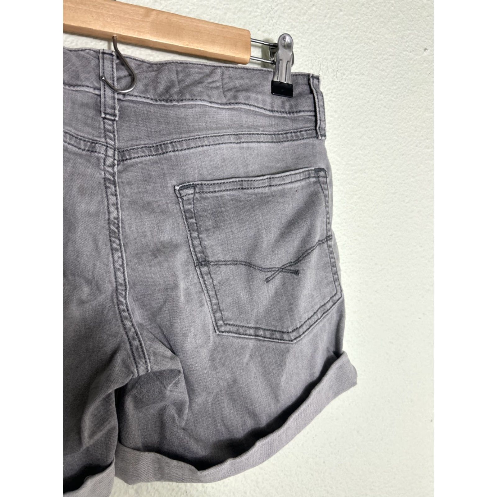 Gap VINTAGE Gap Sexy Boyfriend Shorts Womens Size 28/6 Gray 28x5 Hepburn Size 28" / US 6 / IT 42 - 7 Thumbnail