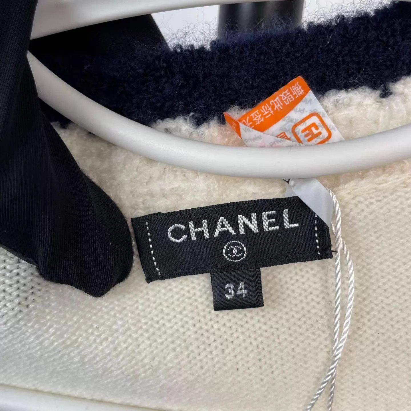 Chanel Chanel Women's Sweater 34 Size XS / US 0-2 / IT 36-38 - 4 Thumbnail