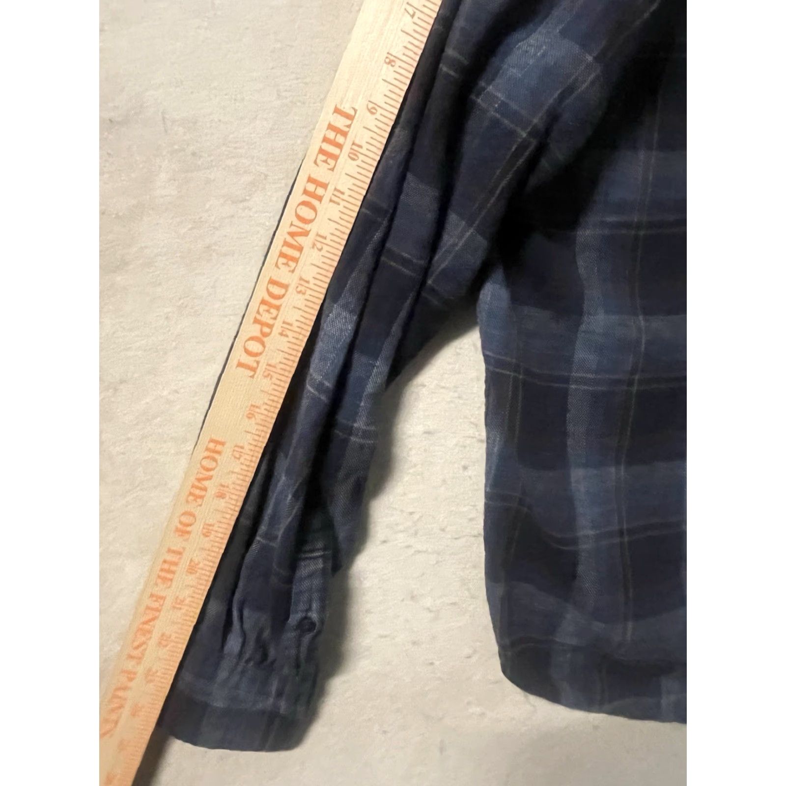 Weatherproof Weatherproof Mens Button-Up Shirt Plaid Black Size L Casual Classic Outdoor Pockets Fall Winter Spring Vintage No (adjusted to constraints?) Size US L / EU 52-54 / 3 - 5 Thumbnail