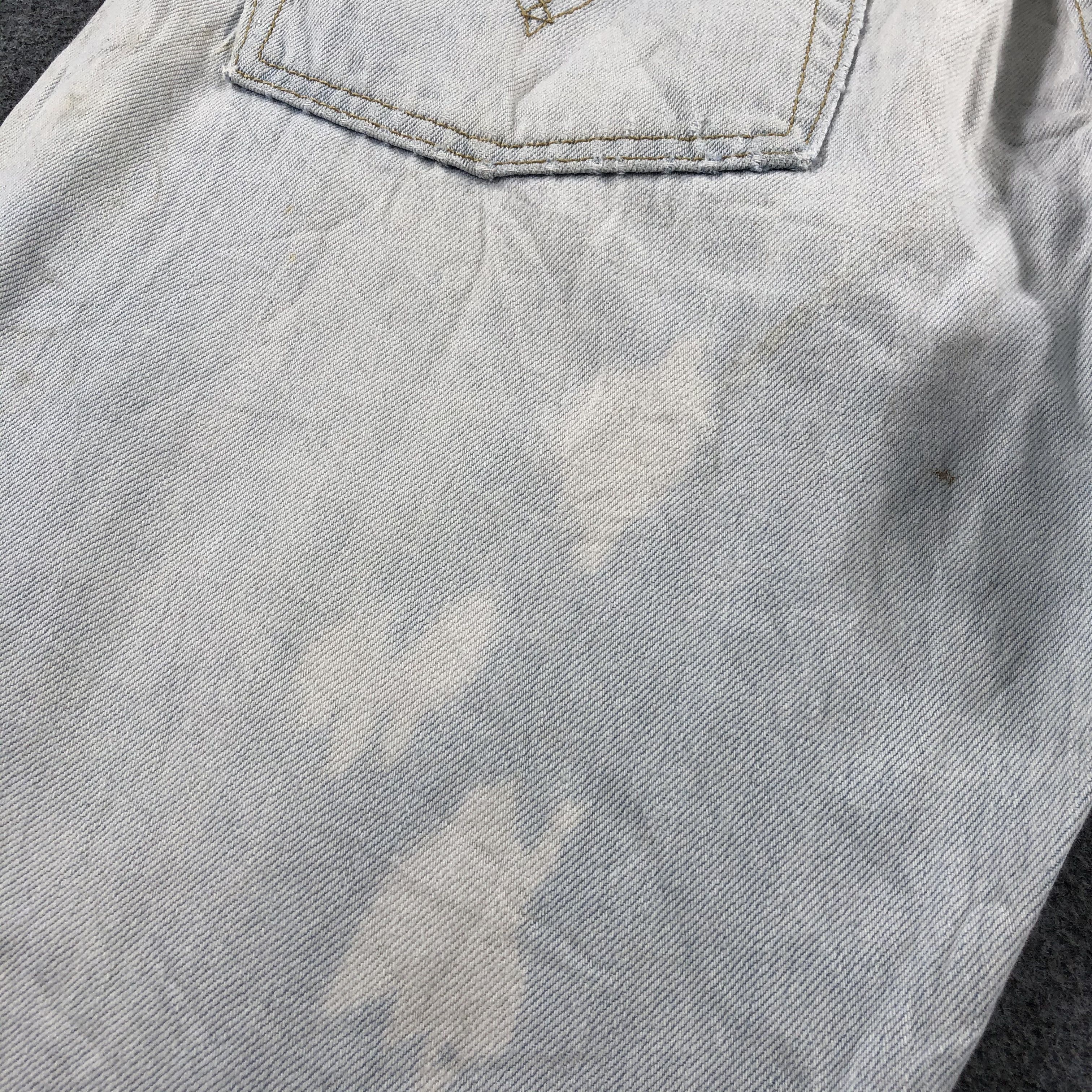 Levi's Vintage Light Wash Levis 501 Jeans-J2658 Size US 33 - 9 Thumbnail