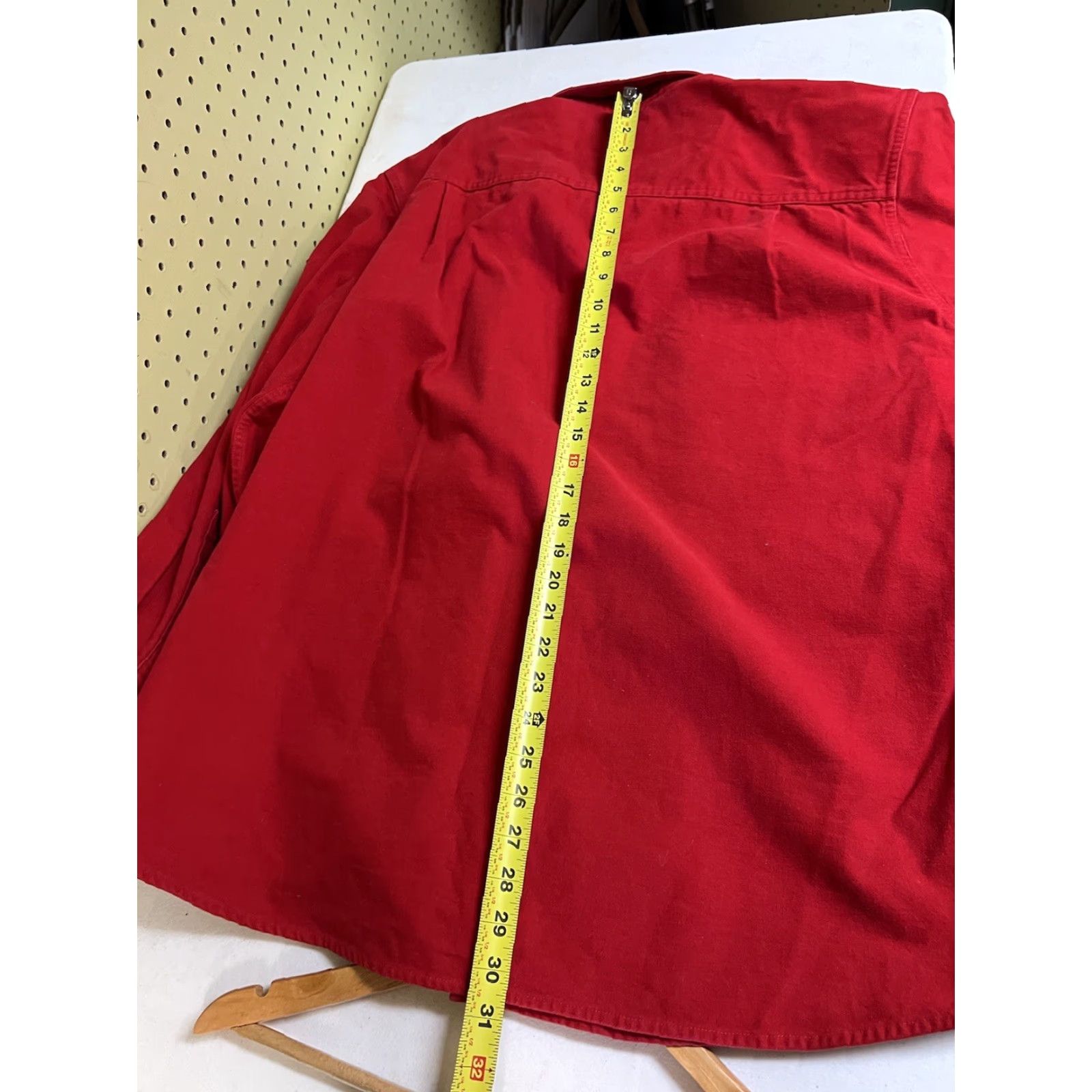 Vintage Woolrich Shirt Men’s Long Sleeve Button-Down Work Shirt L Red Cotton Flannel Button-Up Regular Collared Vintage No Size US L / EU 52-54 / 3 - 8 Thumbnail