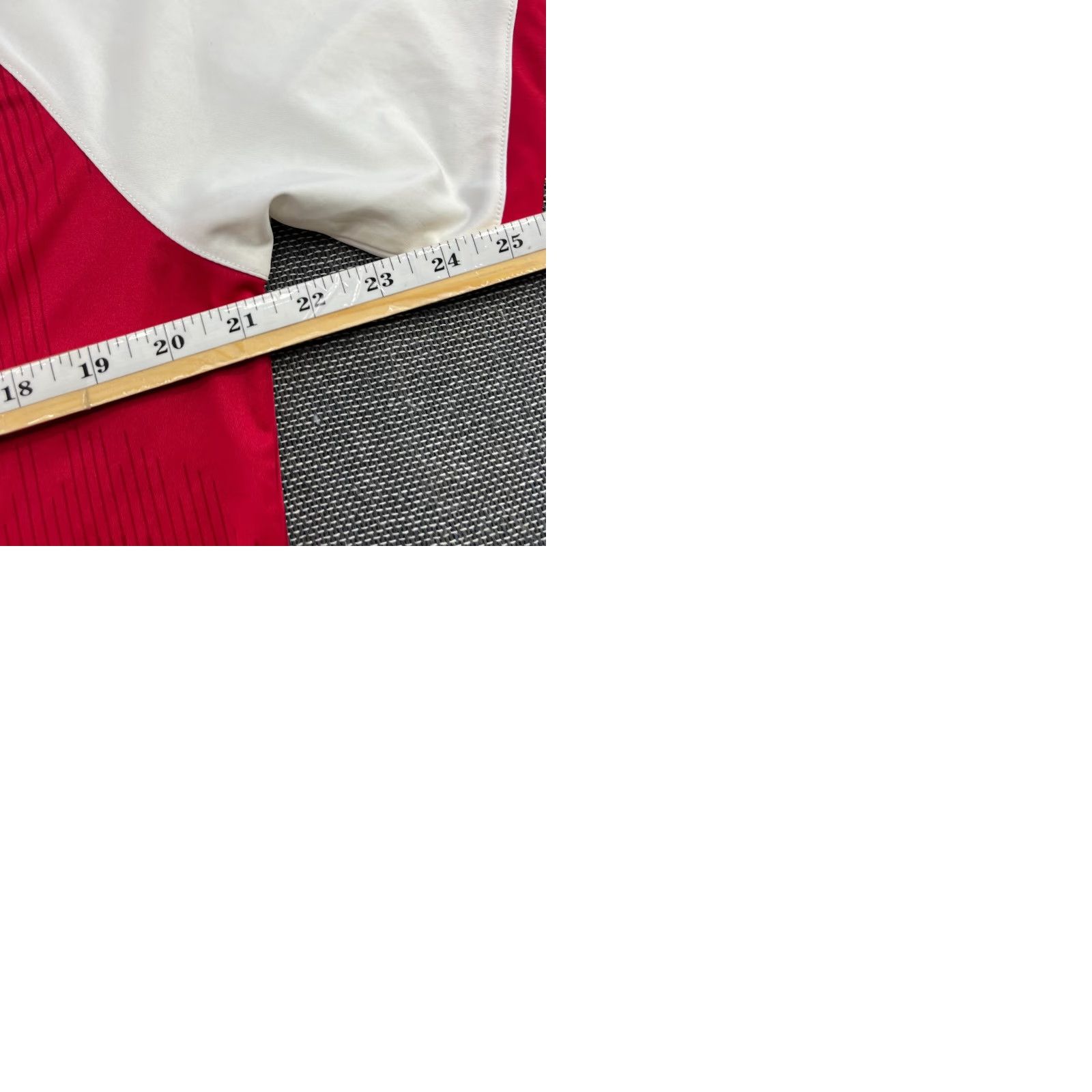 Hummel Denmark 2020 2021 Home Zanka #13 Football Jersey Mens Large Adult Hummel Shirt Size US L / EU 52-54 / 3 - 10 Thumbnail