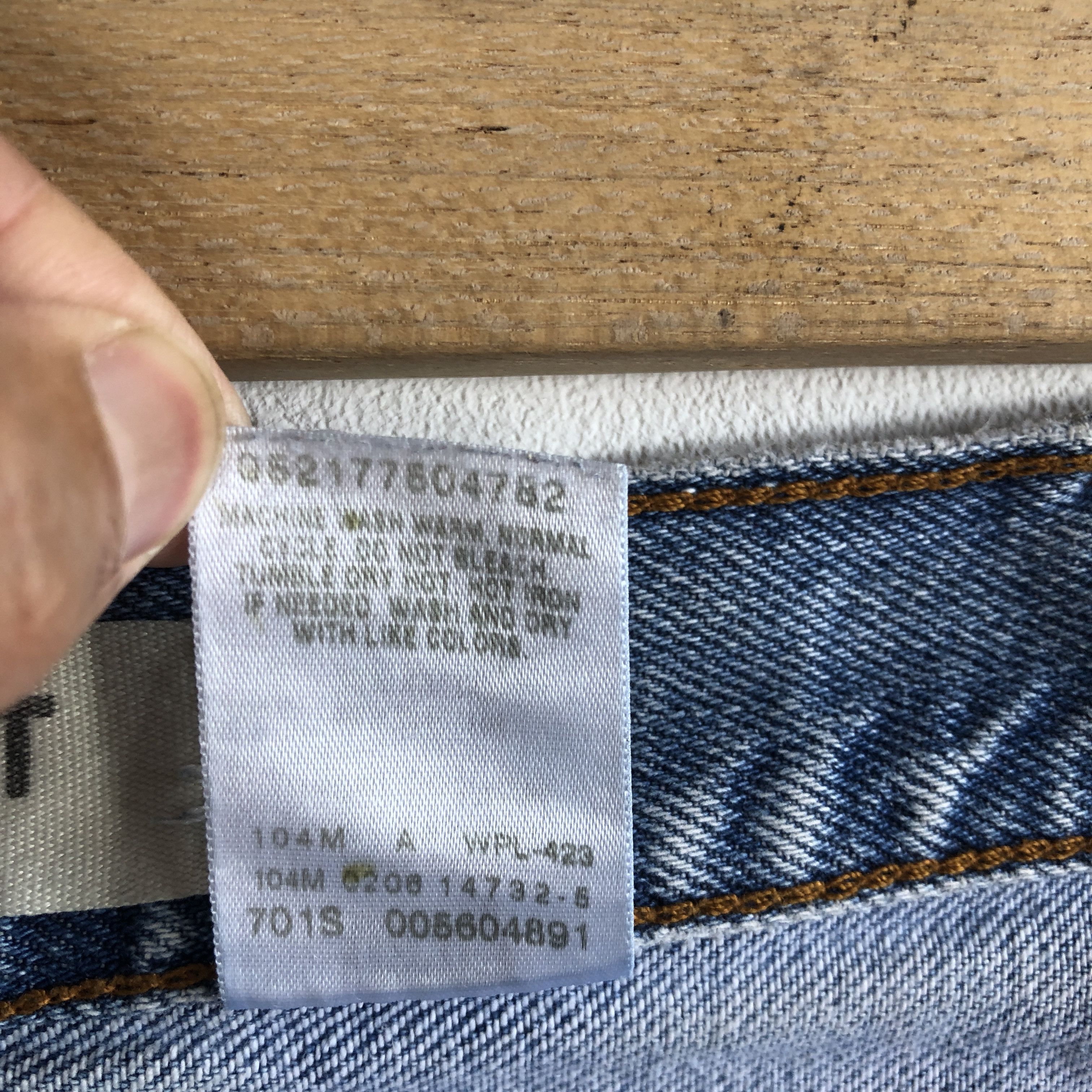 Levi's Vintage Levis 560 Baggy Jeans Levi's Faded Light Wash Denim Size US 36 / EU 52 - 10 Thumbnail