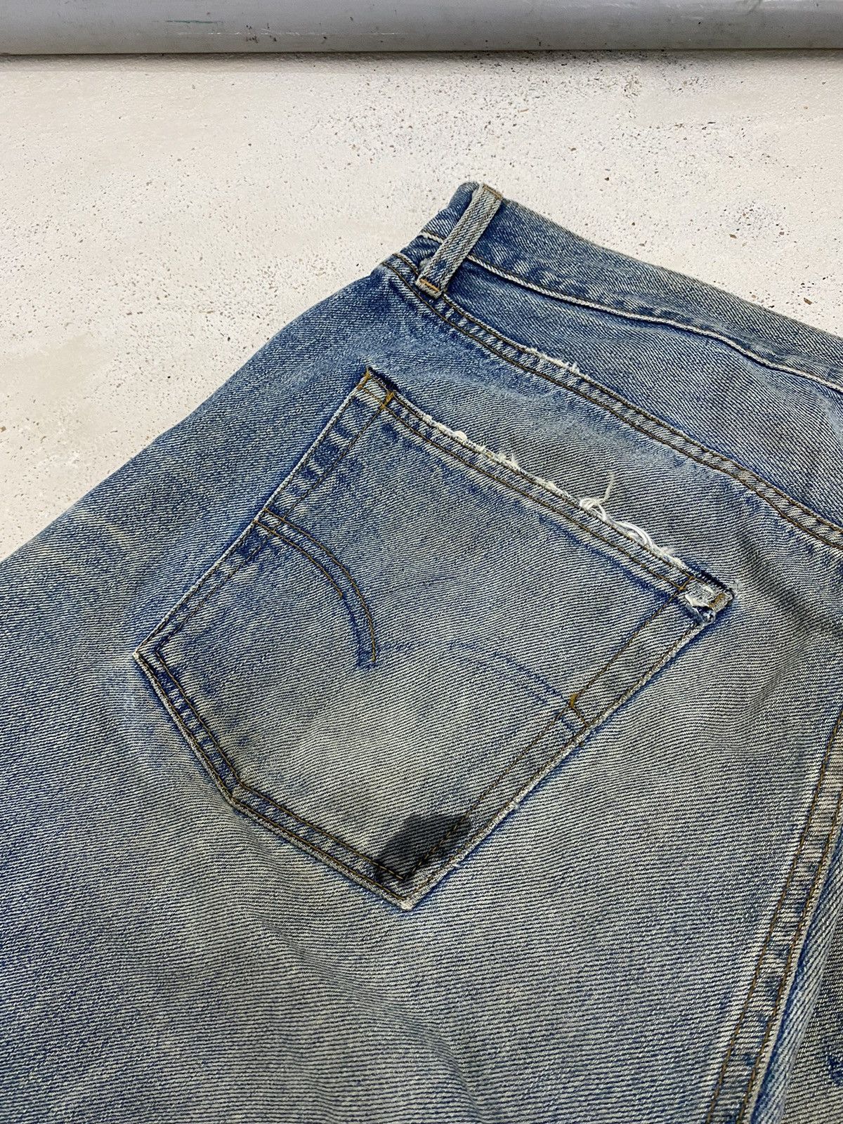 Levi's Vintage 90s Levis 501 Japan Selvedge Button Fly J09 Distress Size US 34 / EU 50 - 17 Thumbnail